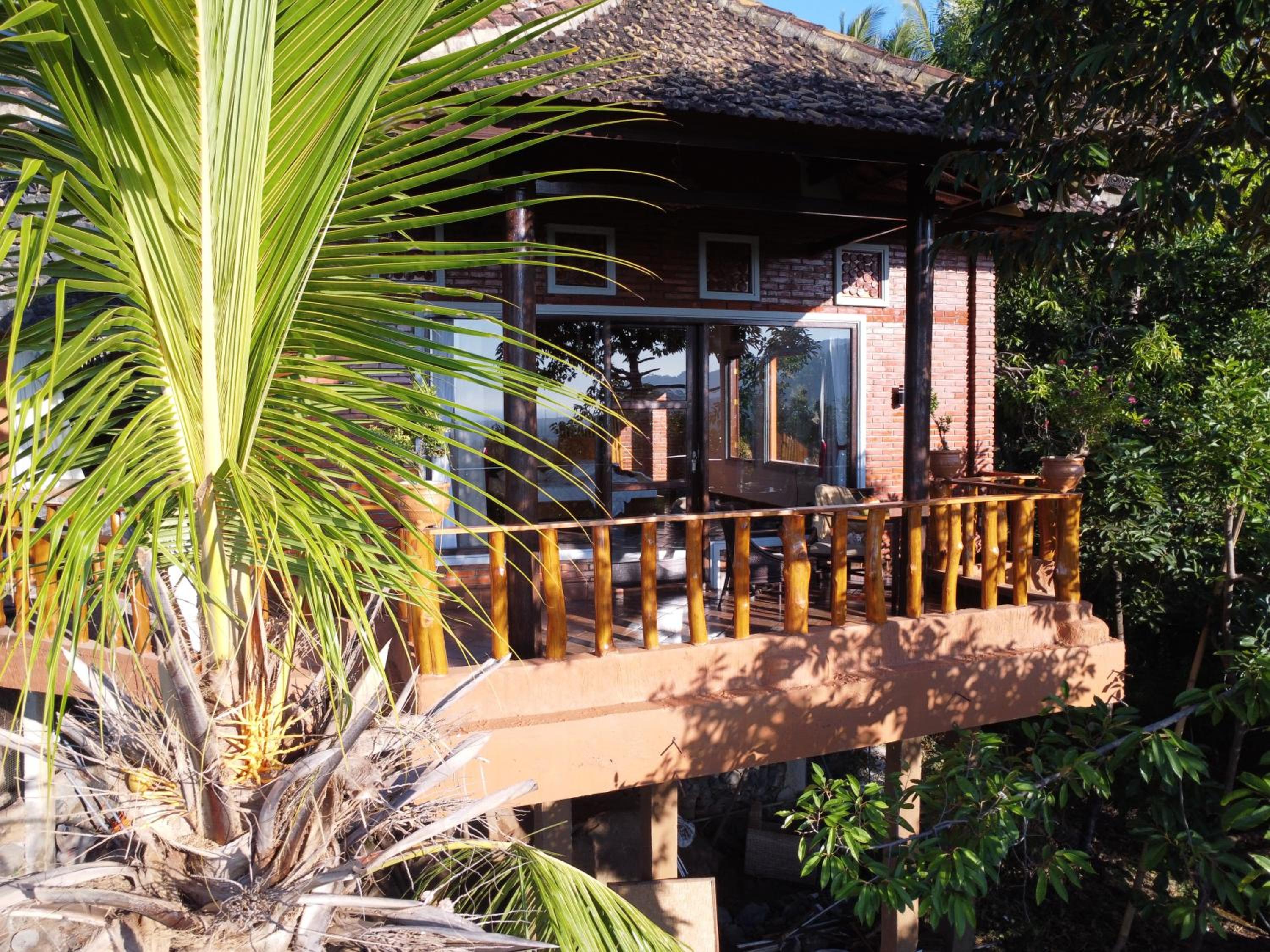 Kailash Lodge