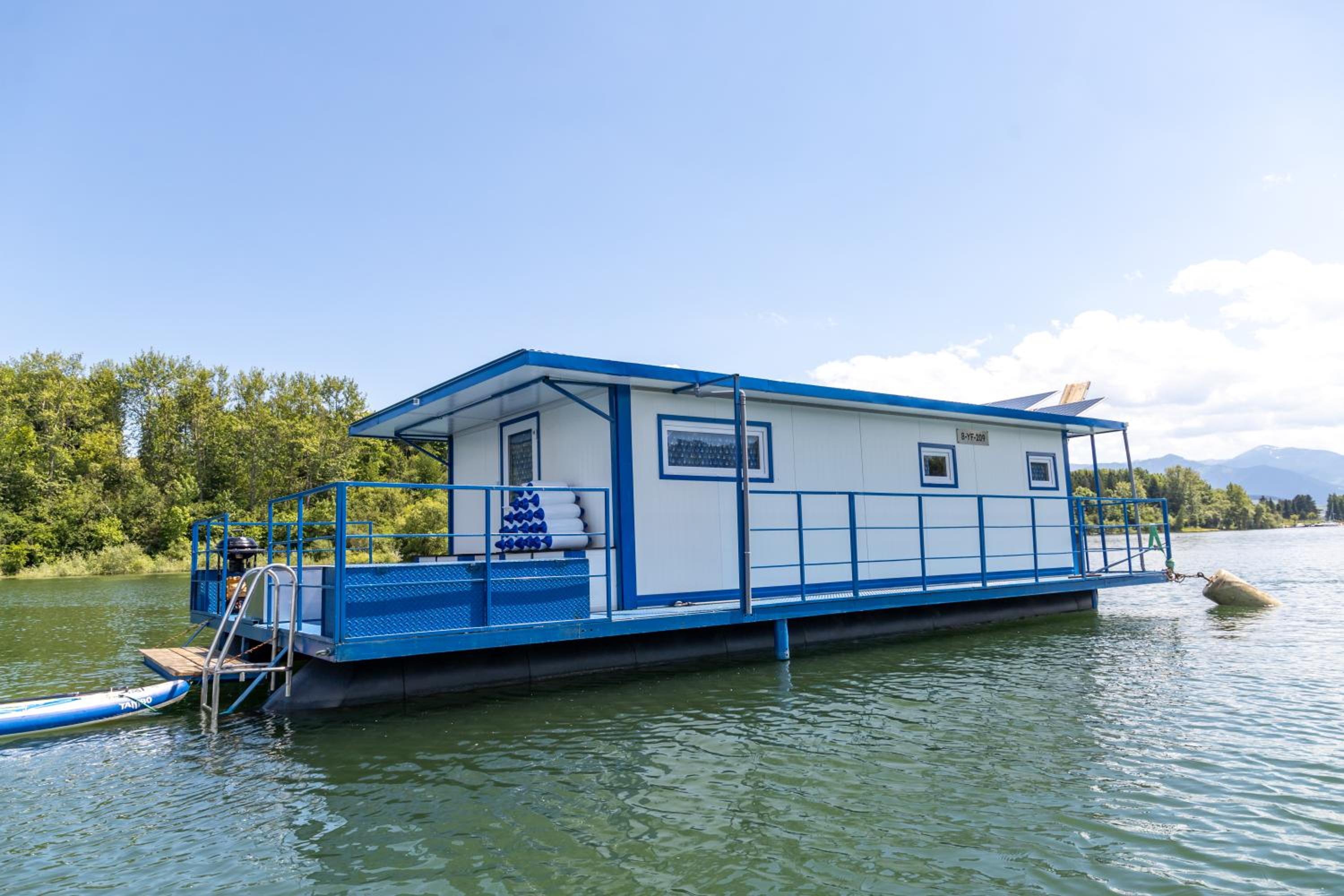 Marský Vlk - zážitkový houseboat a wellness