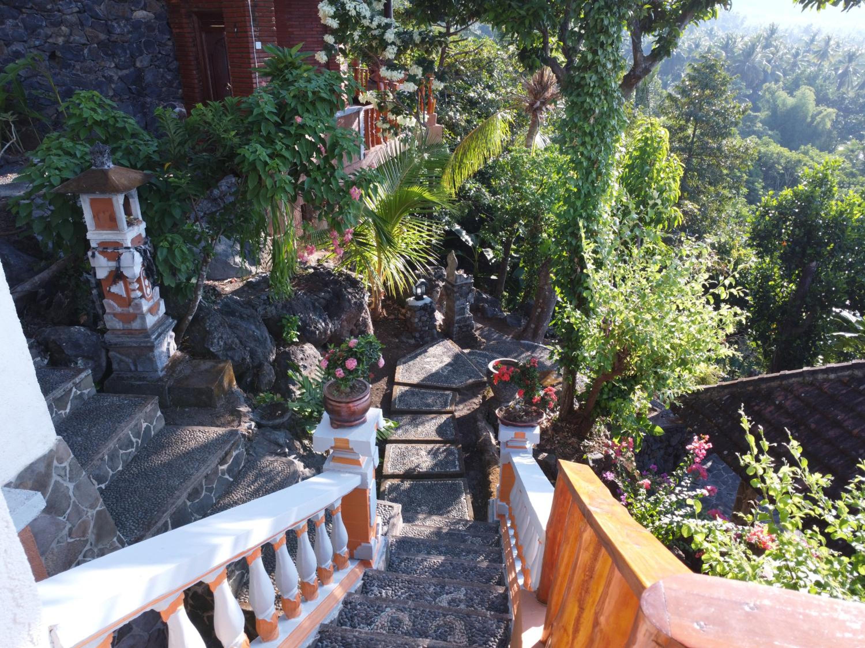 Kailash Lodge