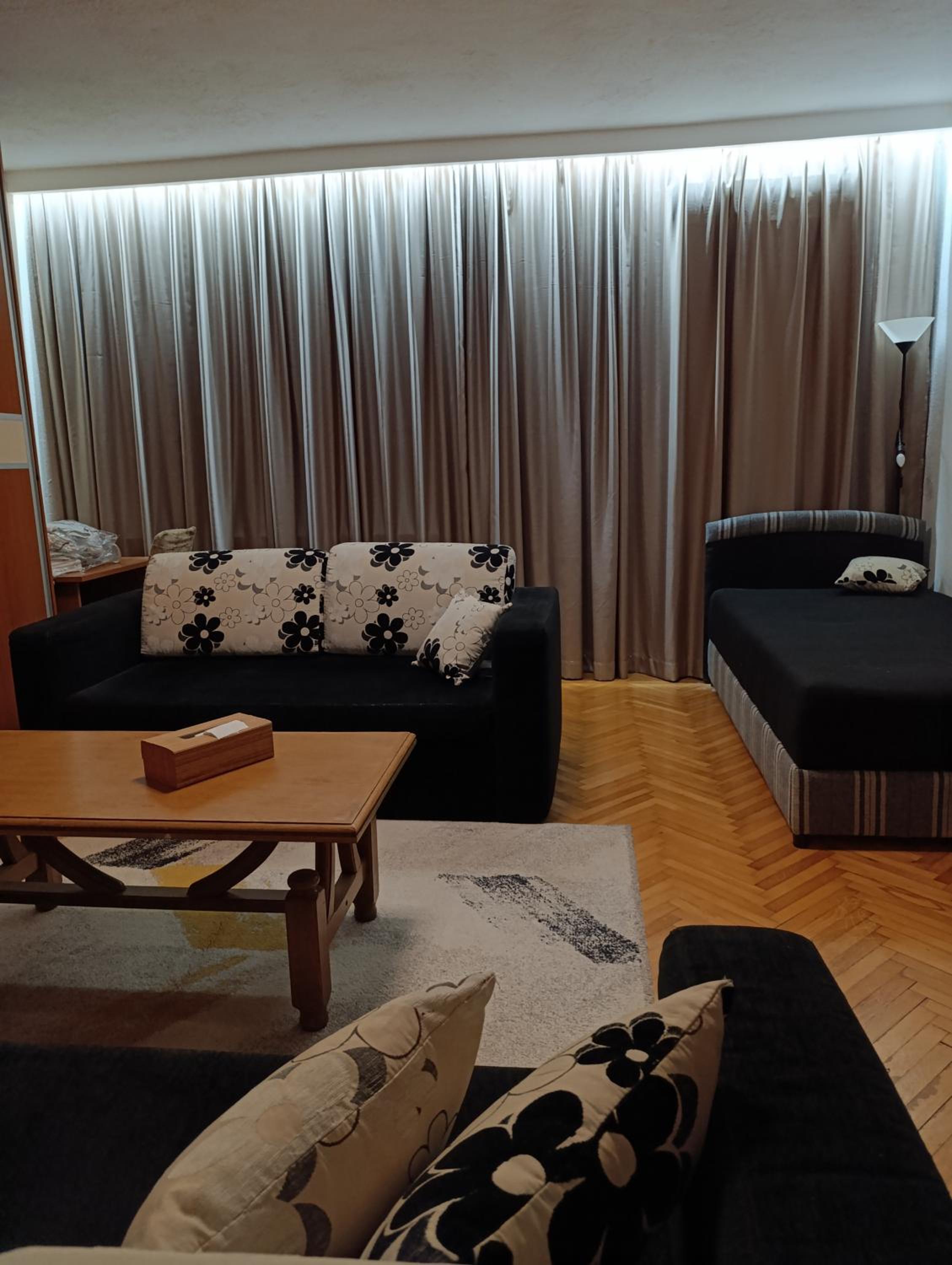 Apartment Tarik