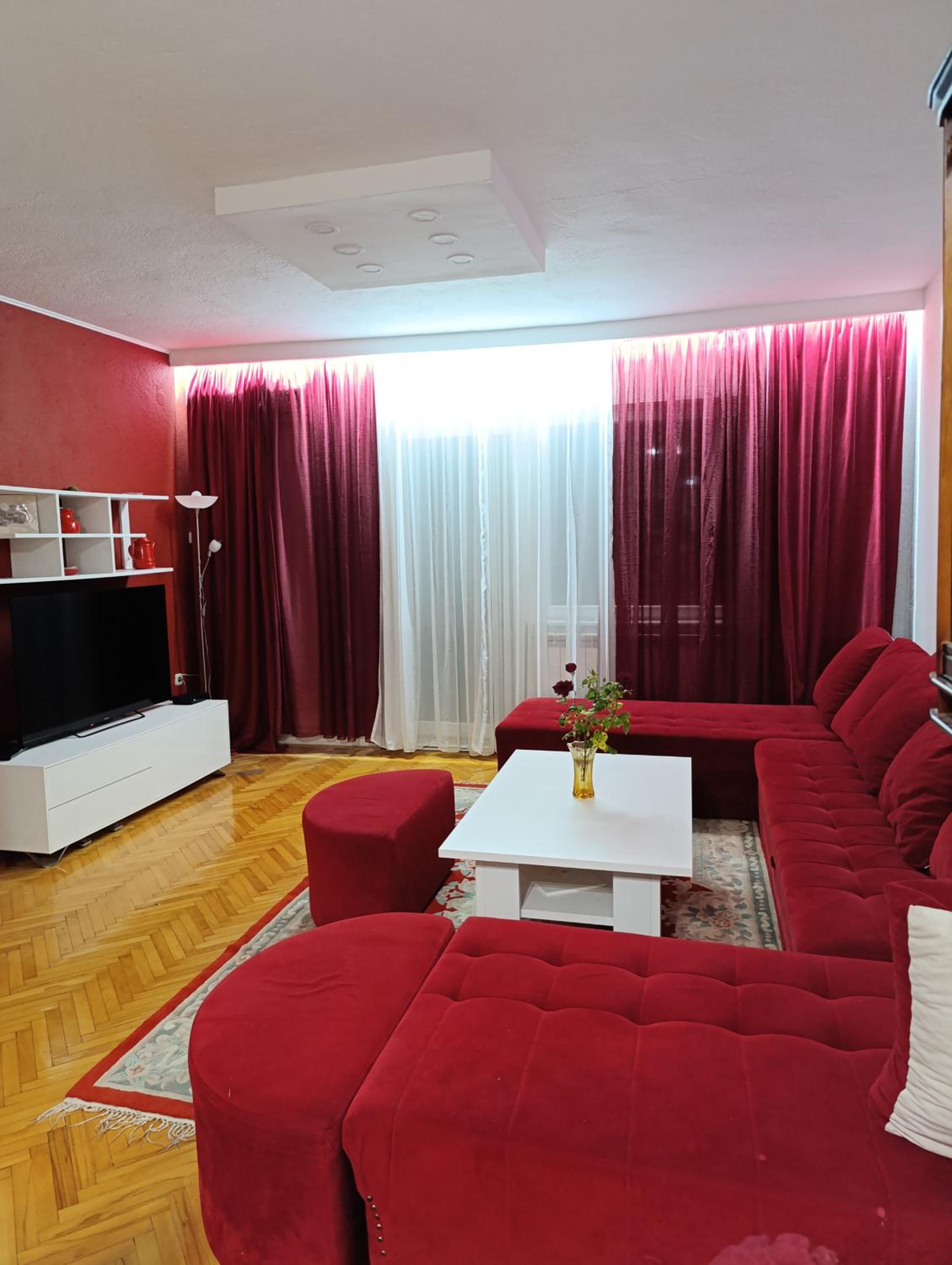 Apartment Tarik