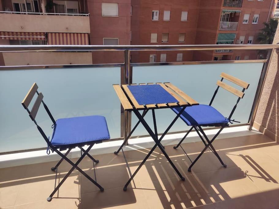 Precioso piso cerca de la playa, aeropuerto y tren view 4