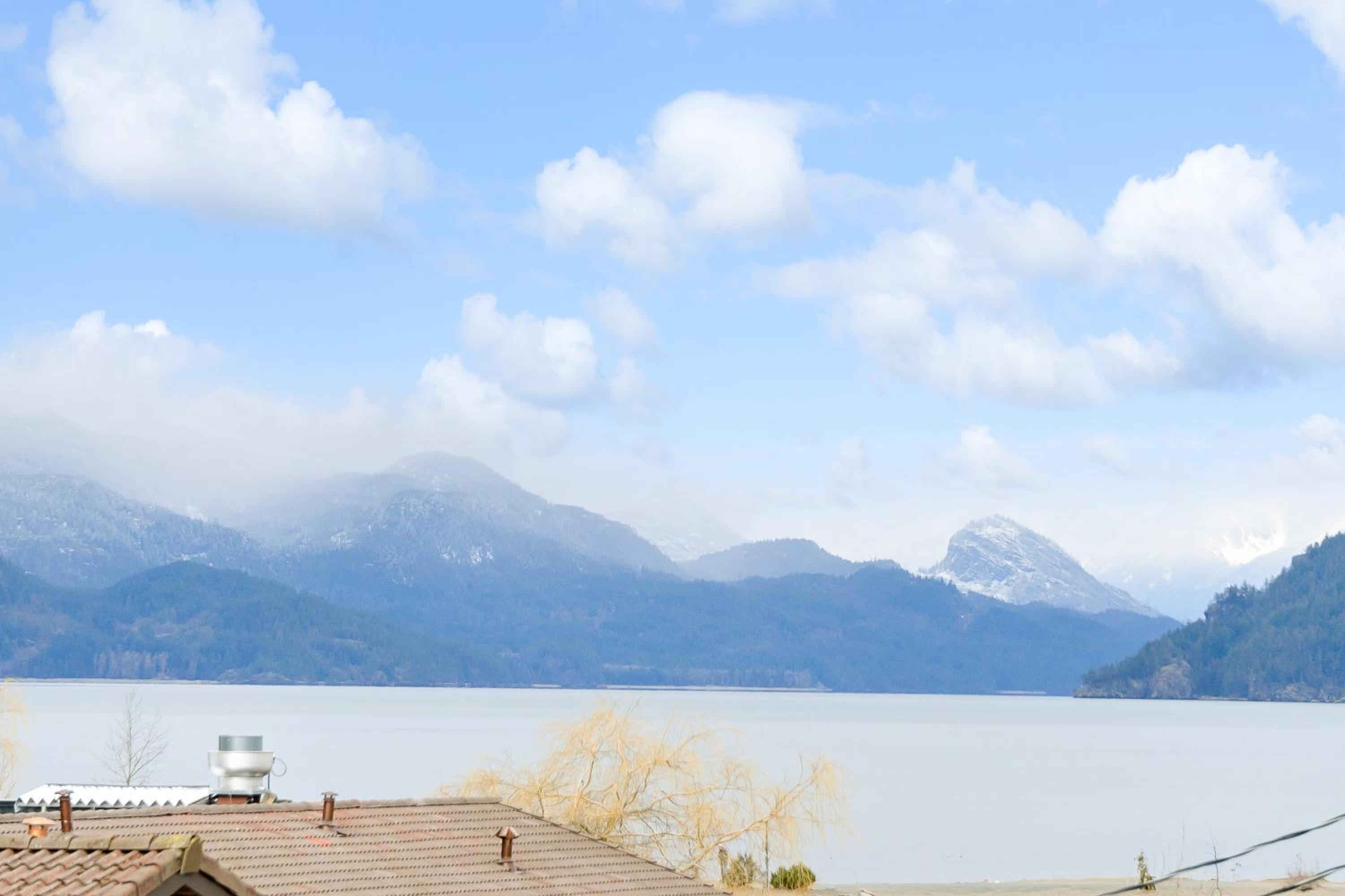 Lakefront Lux 2BR Symphony Of Comfort Style For 12