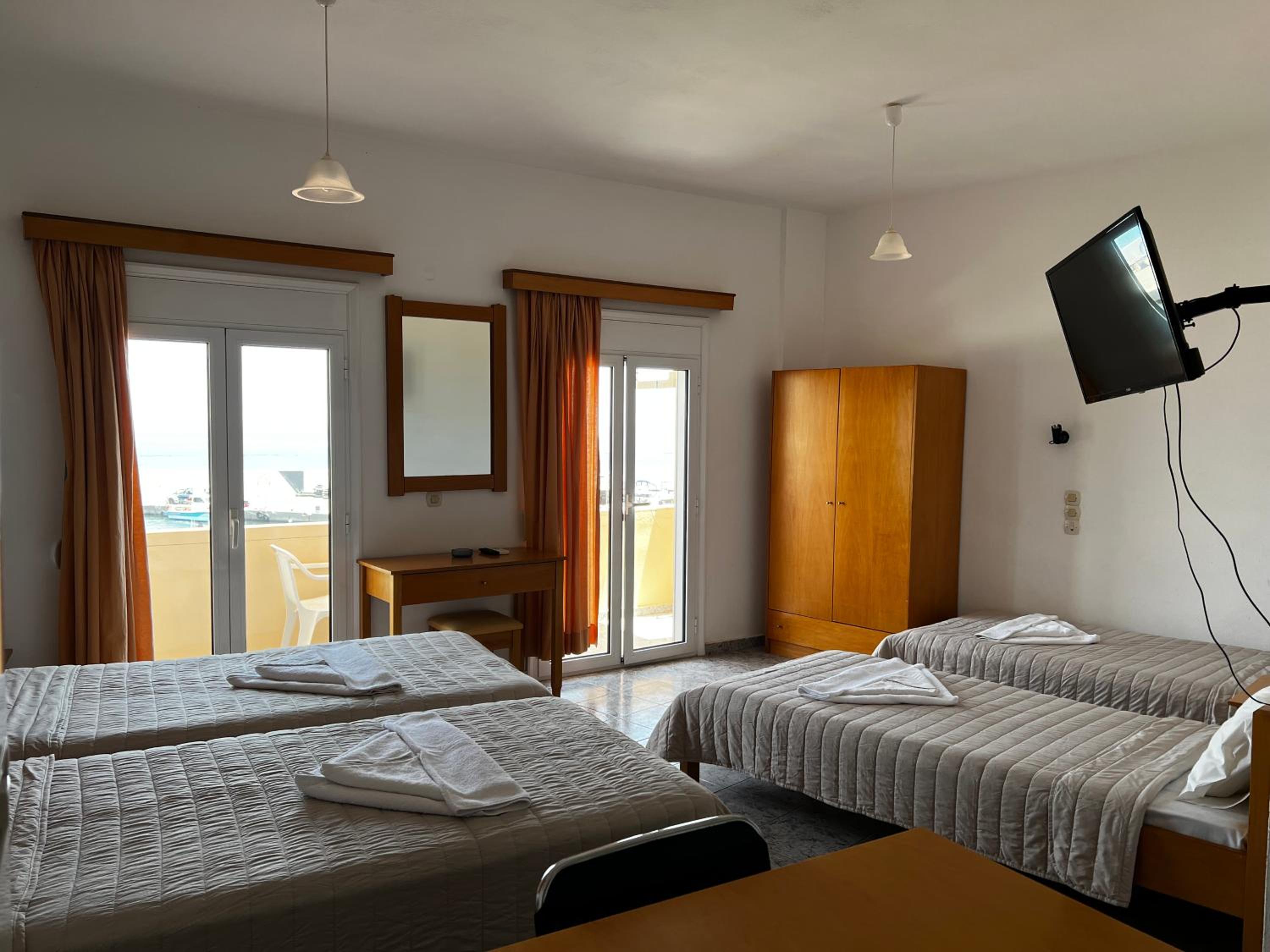 Tsoutsouros Apts