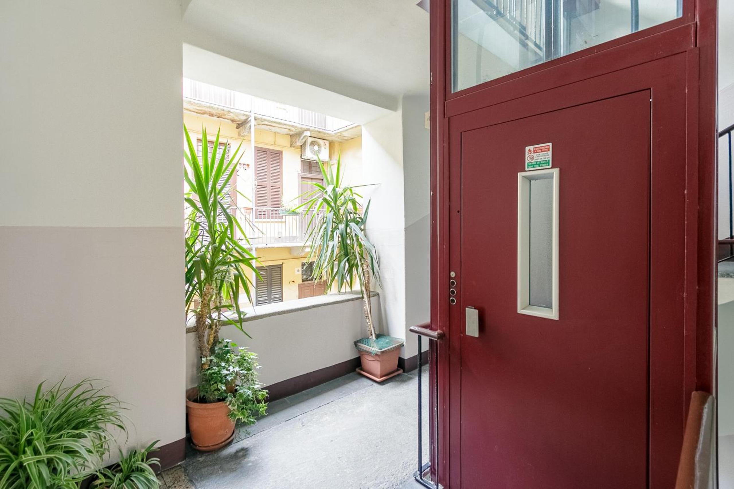 Navigli - Cozy studio in Darsena by Rentopolis