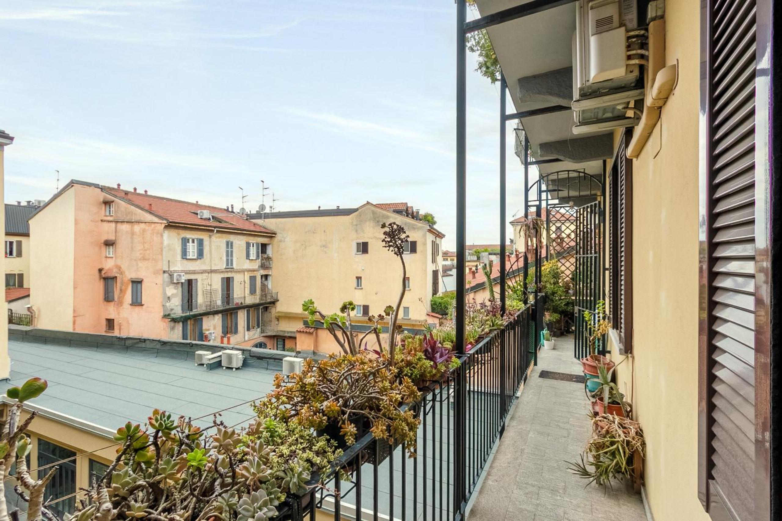 Navigli - Cozy studio in Darsena by Rentopolis