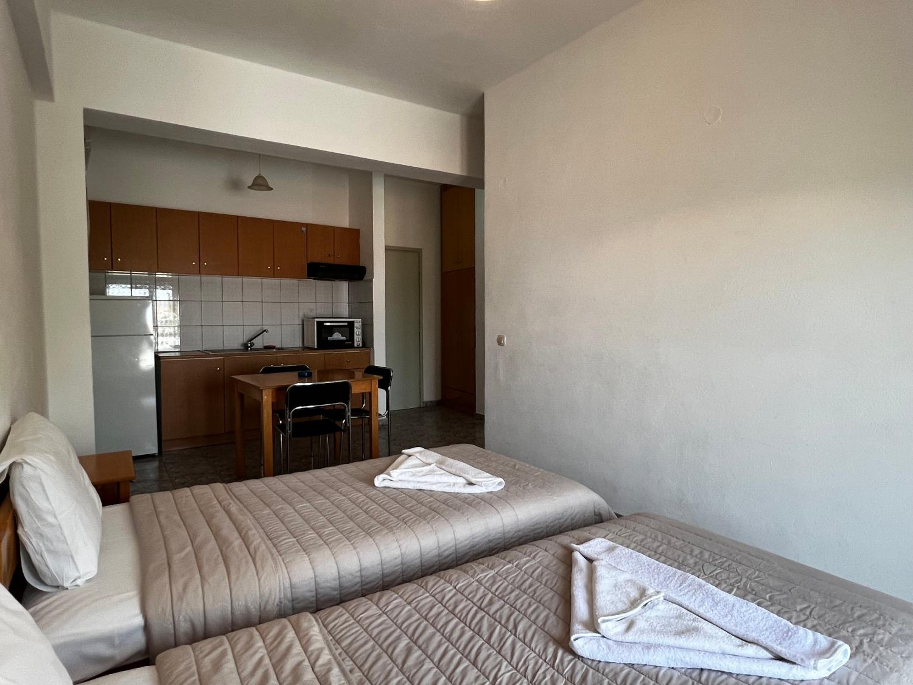 Tsoutsouros Apts