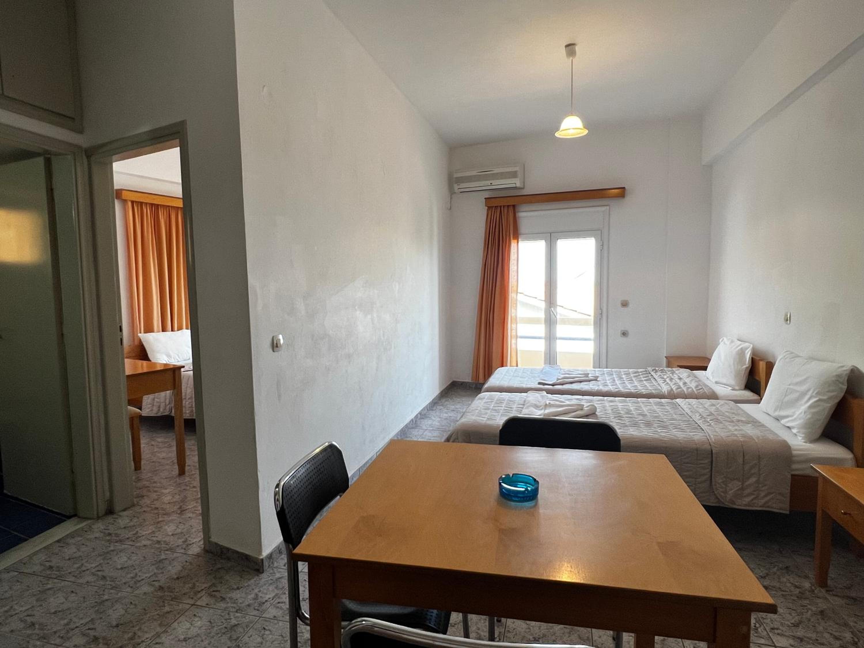 Tsoutsouros Apts