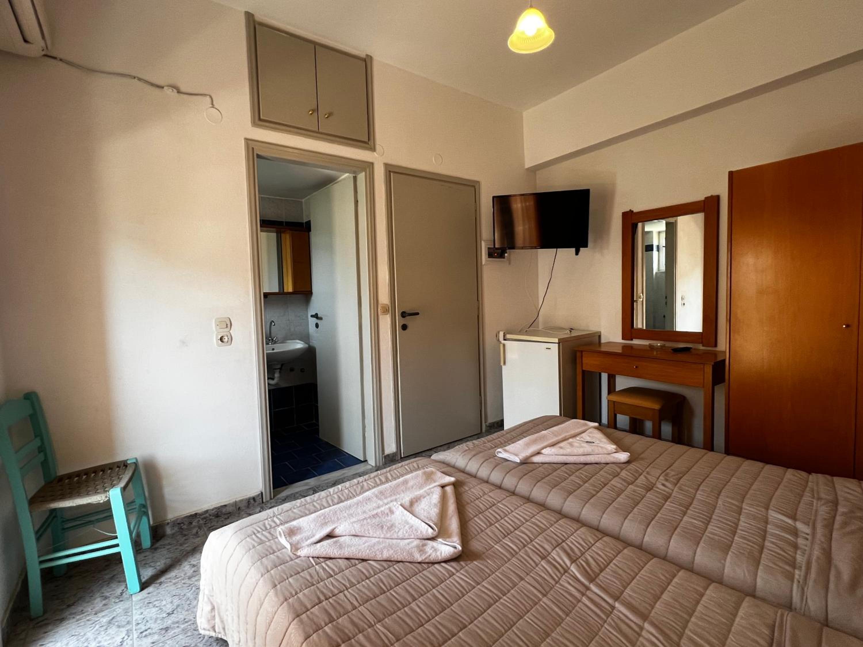 Tsoutsouros Apts