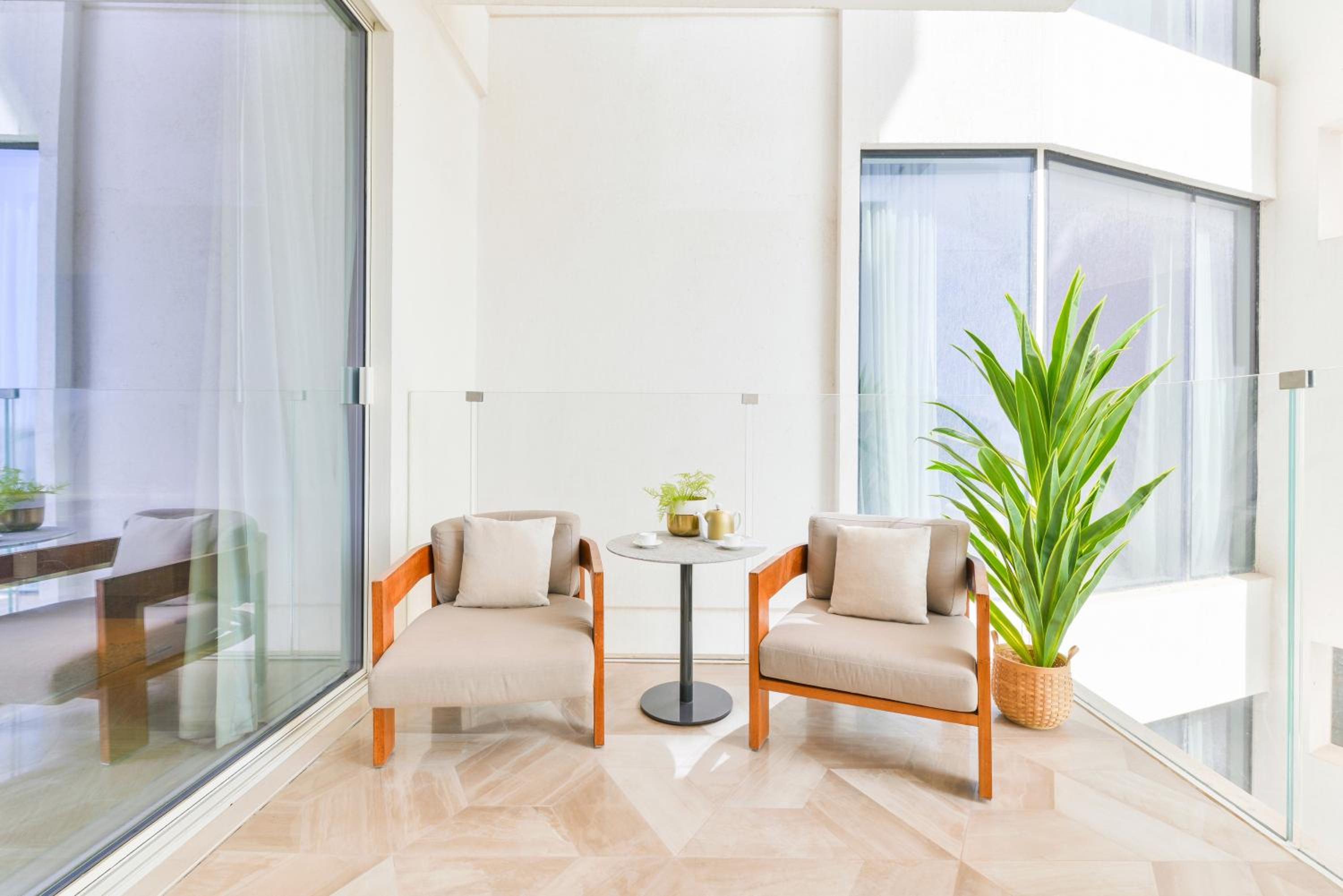 Maison Privee - Glamourous Apt with Sea Views at FIVE Palm