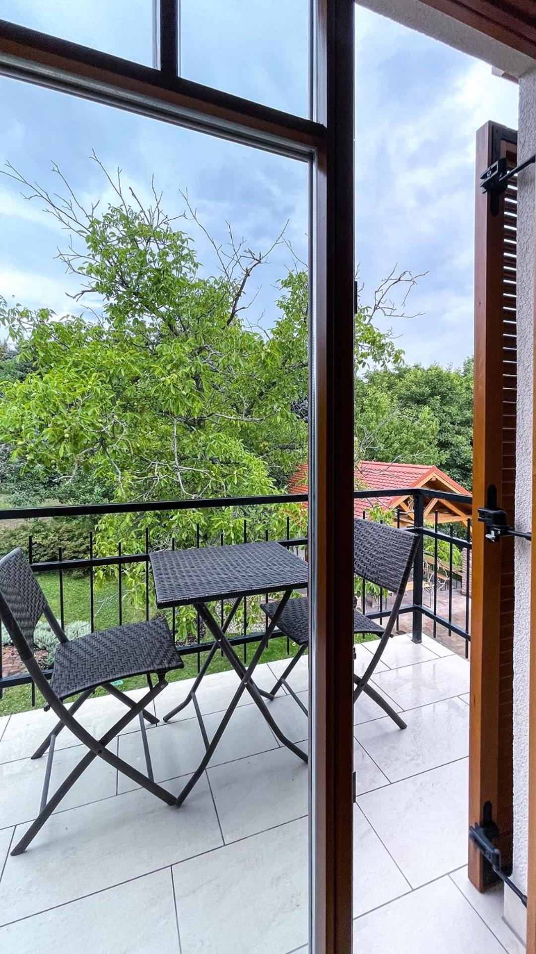 Photo 50