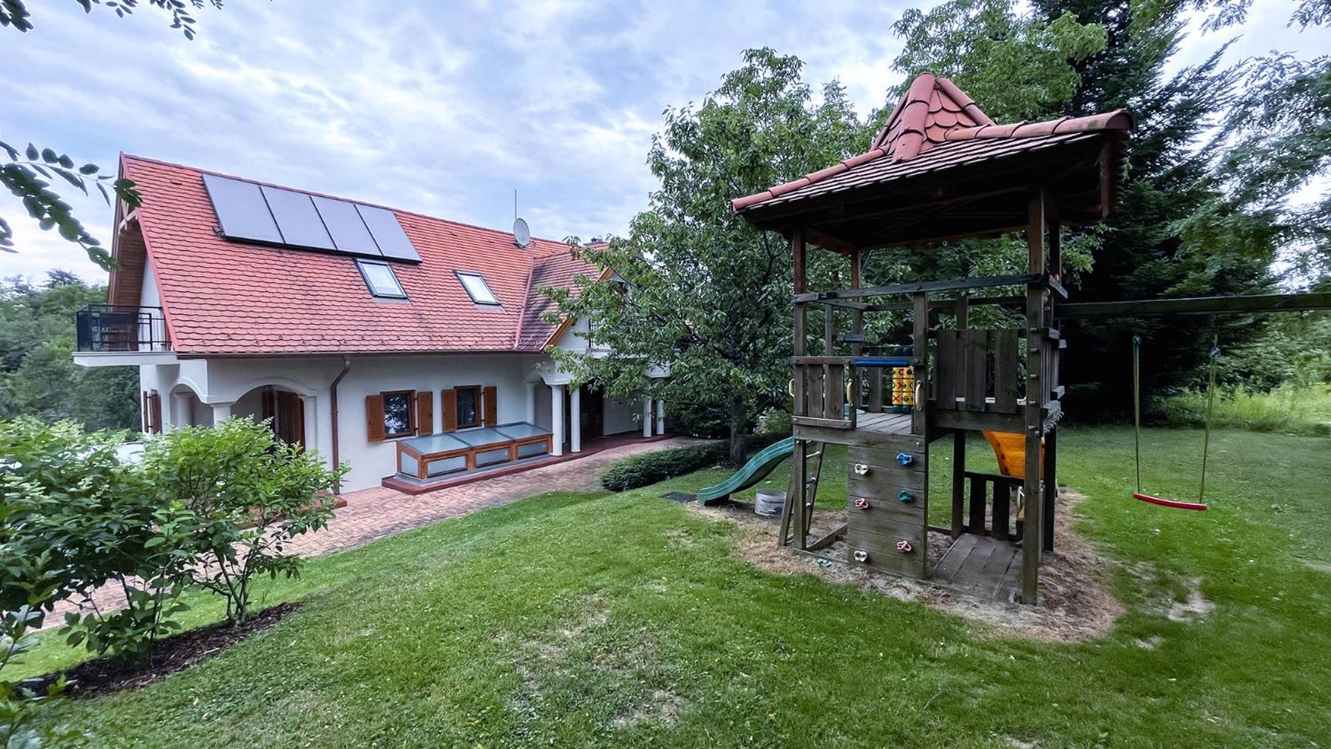 Őzkút Apartmanház view 5