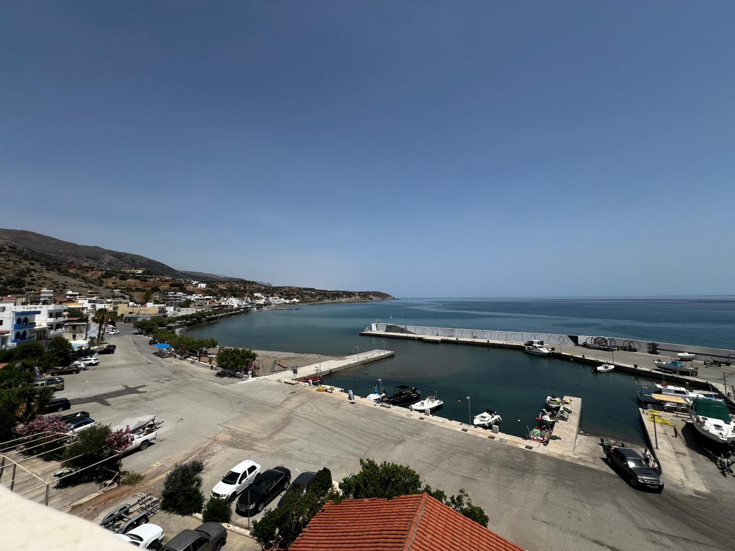 Tsoutsouros Apts