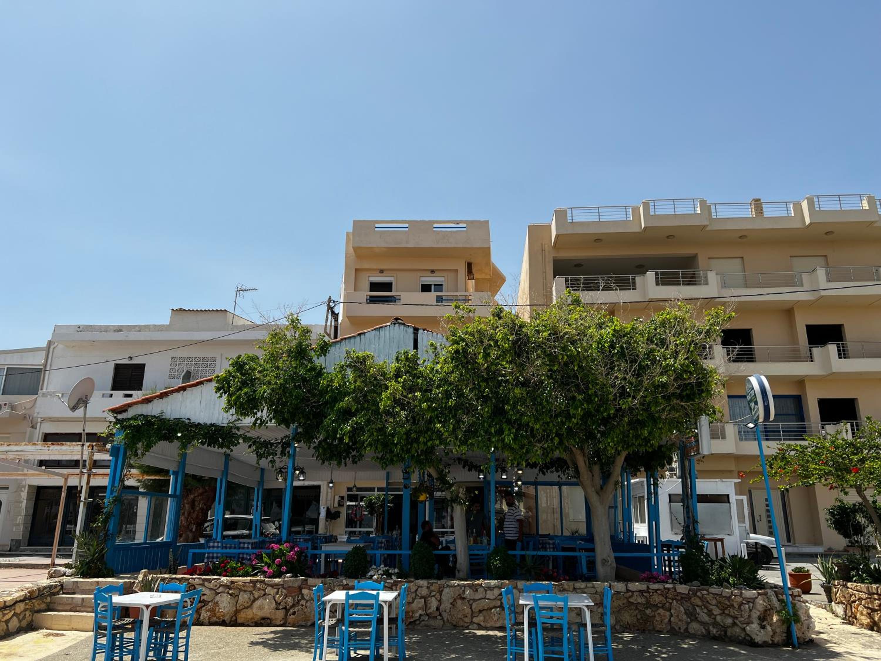 Tsoutsouros Apts