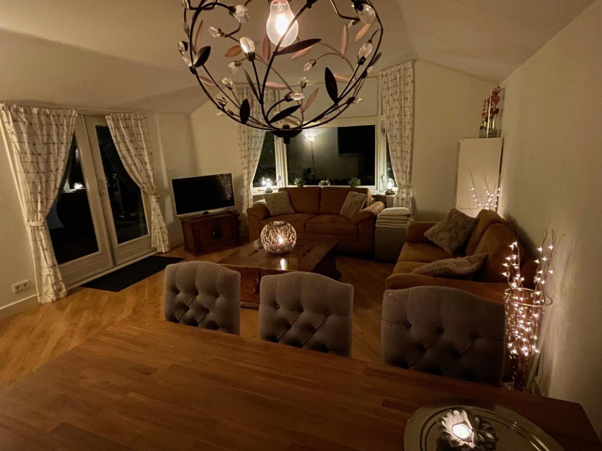 FELICITY - Family Home in the forest