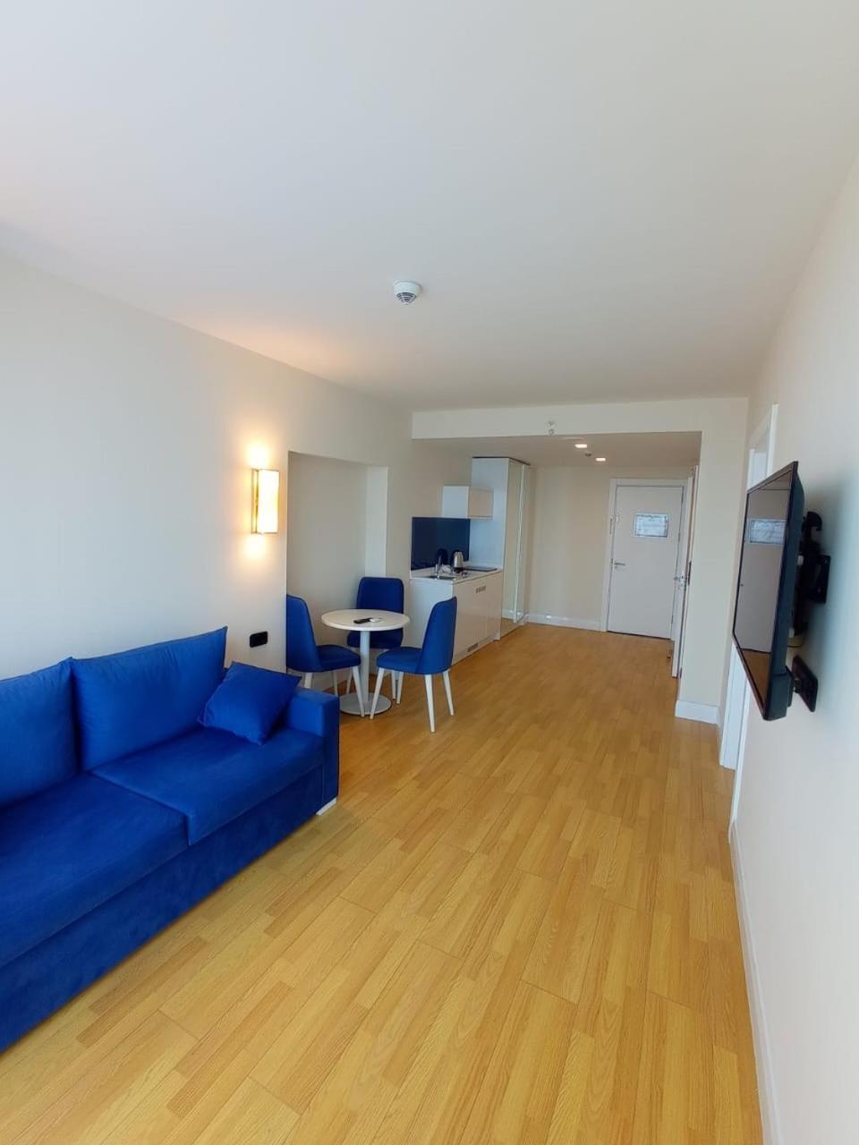 Orbi City C bl 2 room