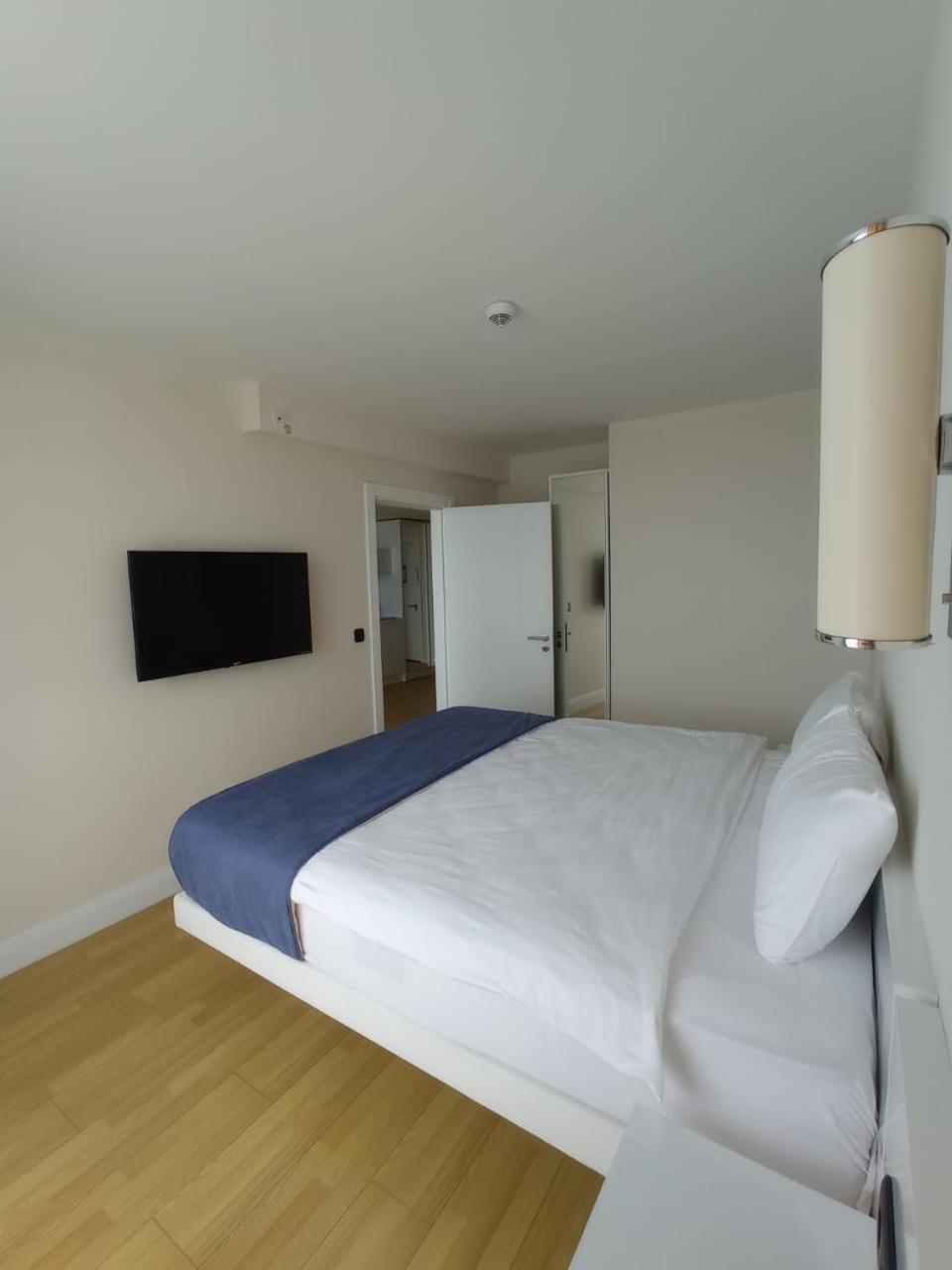 Orbi City C bl 2 room