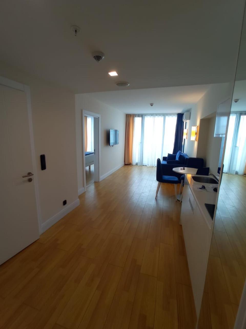 Orbi City C bl 2 room