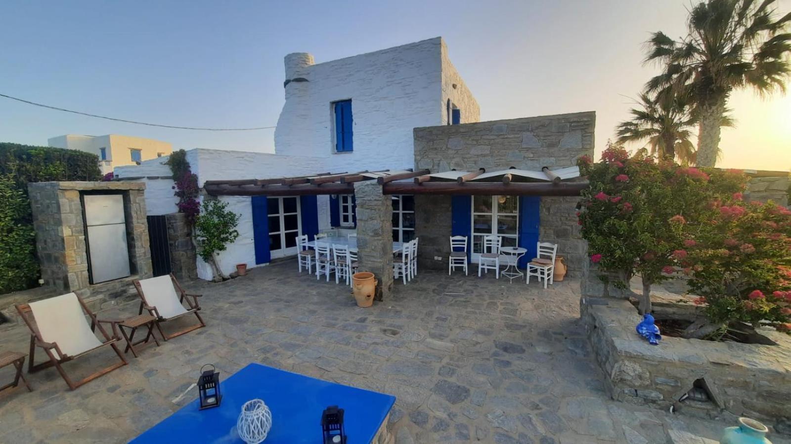 Villa Antinaxos