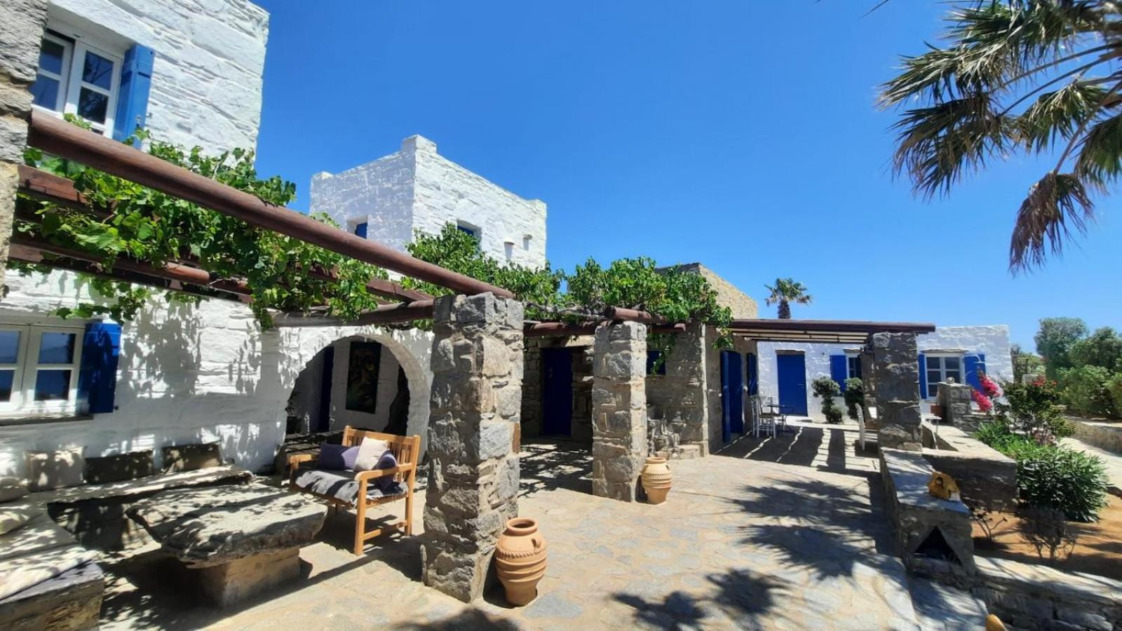 Villa Antinaxos