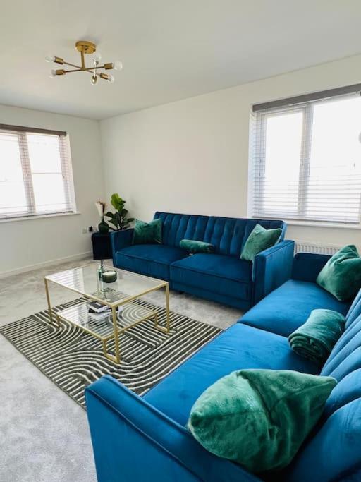 Beautiful 3 Bed Detached House in Grimsby view 5