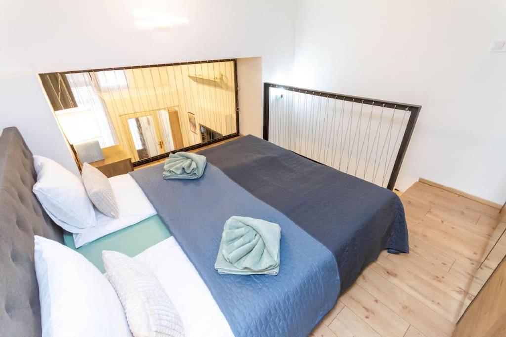 Ráday Design Apartment by NW view 3