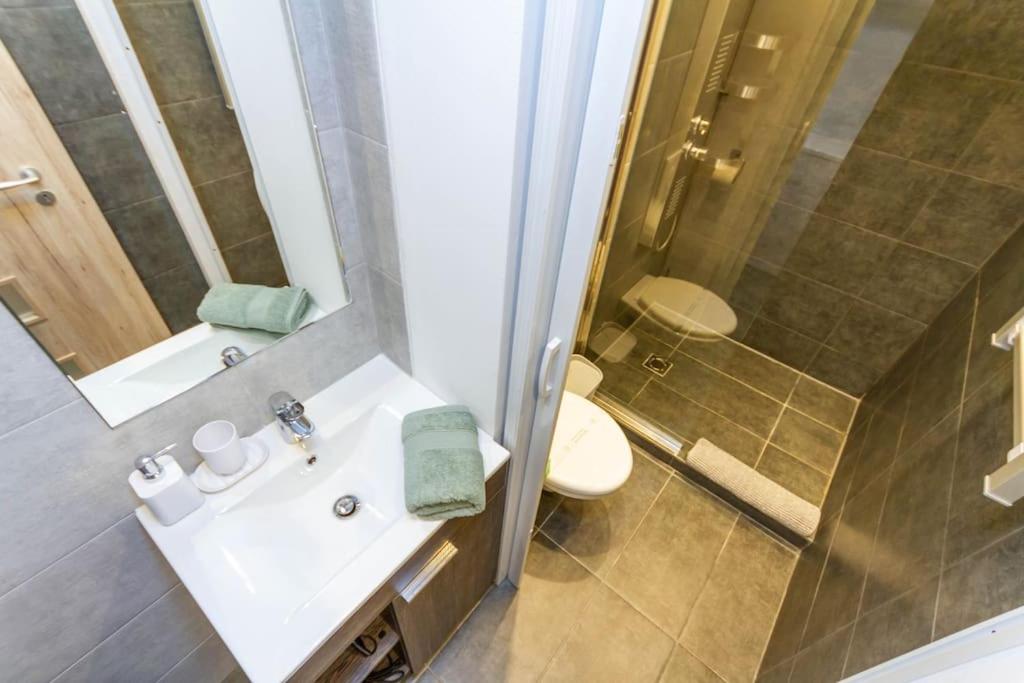 Ráday Design Apartment by NW view 4