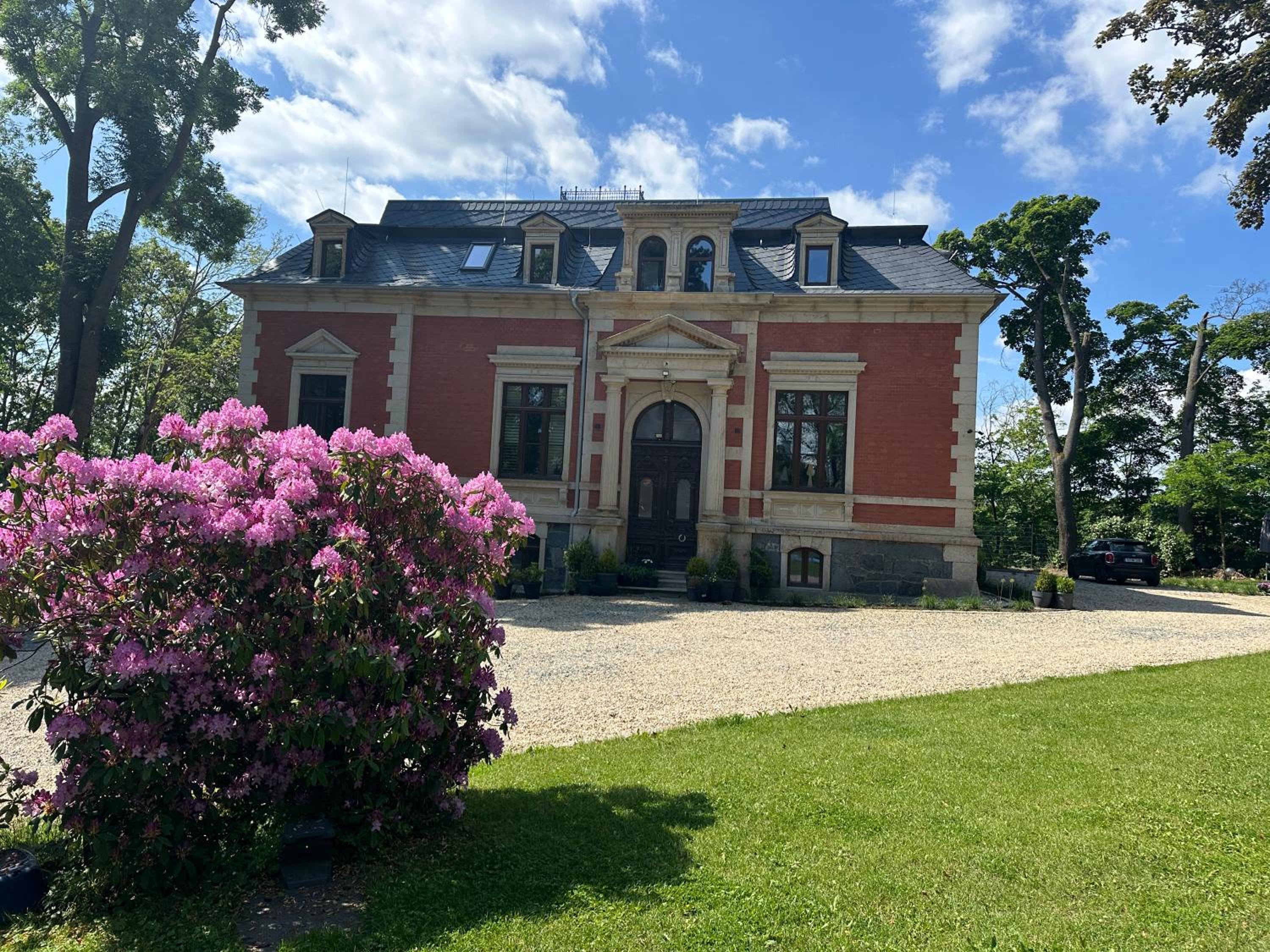 * Stadtvilla Plauen * * außergewöhnlich * 2 Zimmerwohnung * Zentrumsnah view 2
