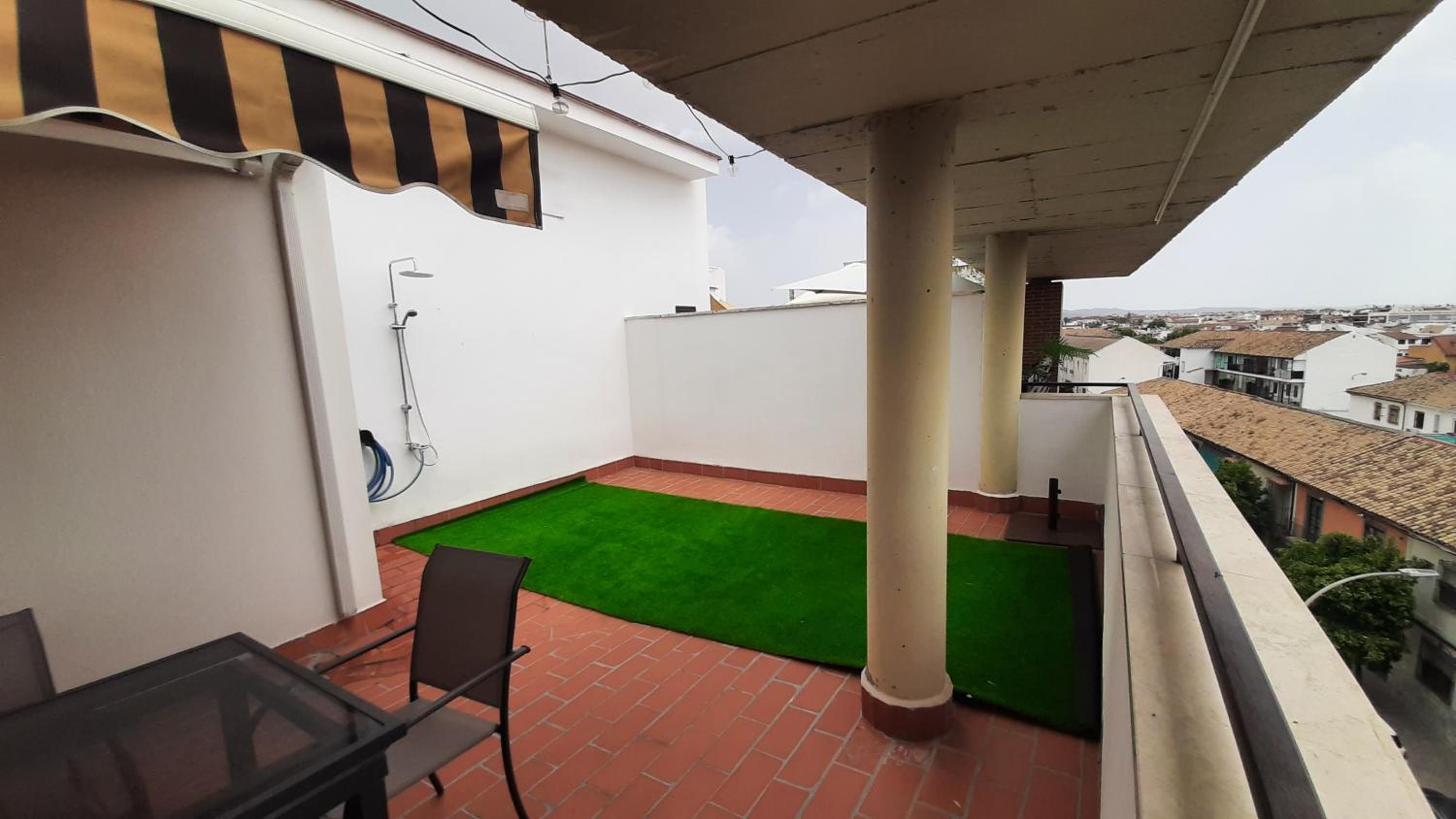 DUPLEX JUNTO AL PUENTE ROMANO con GRAN TERRAZA y PARKING PRIVADO