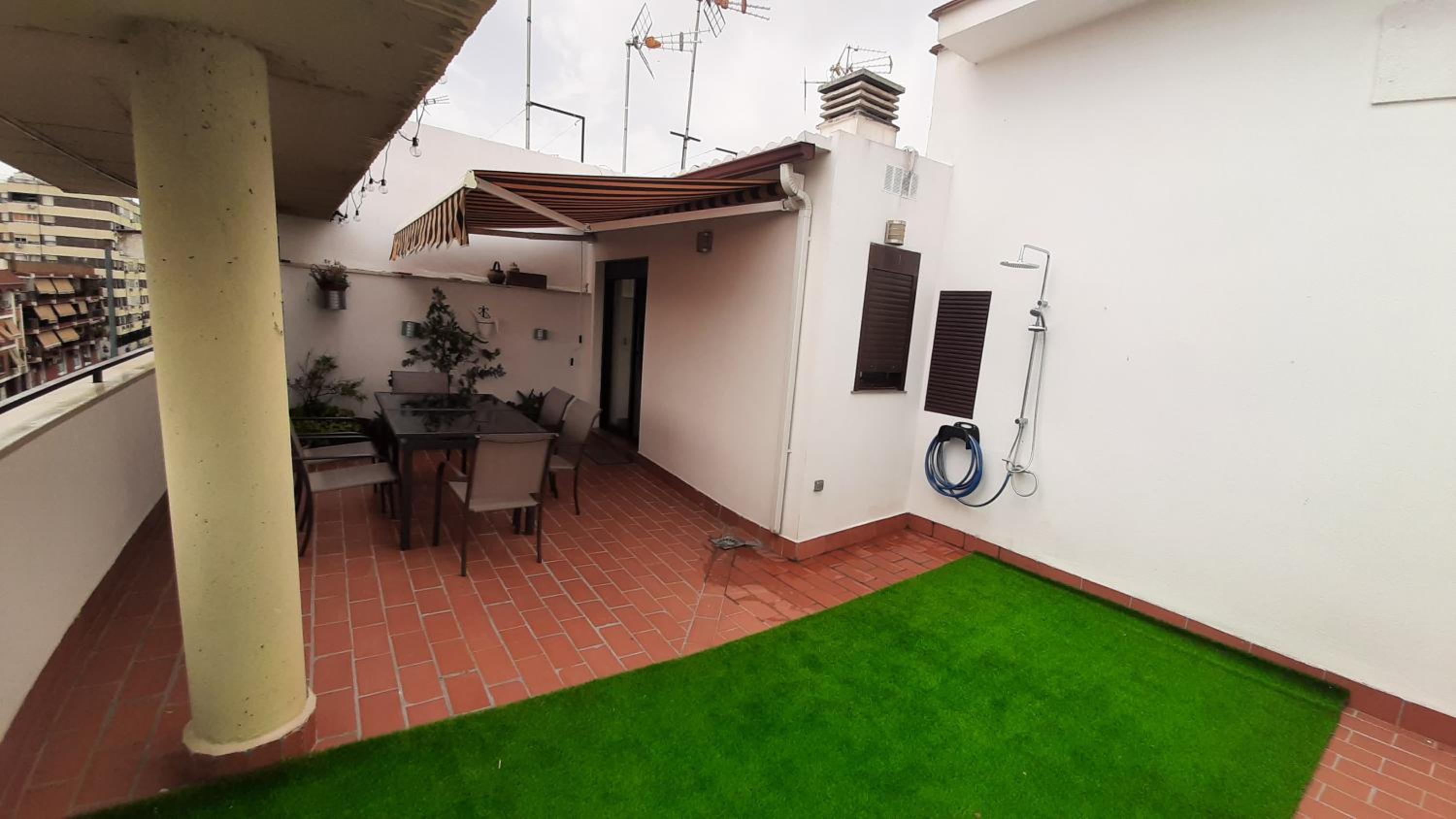 DUPLEX JUNTO AL PUENTE ROMANO con GRAN TERRAZA y PARKING PRIVADO