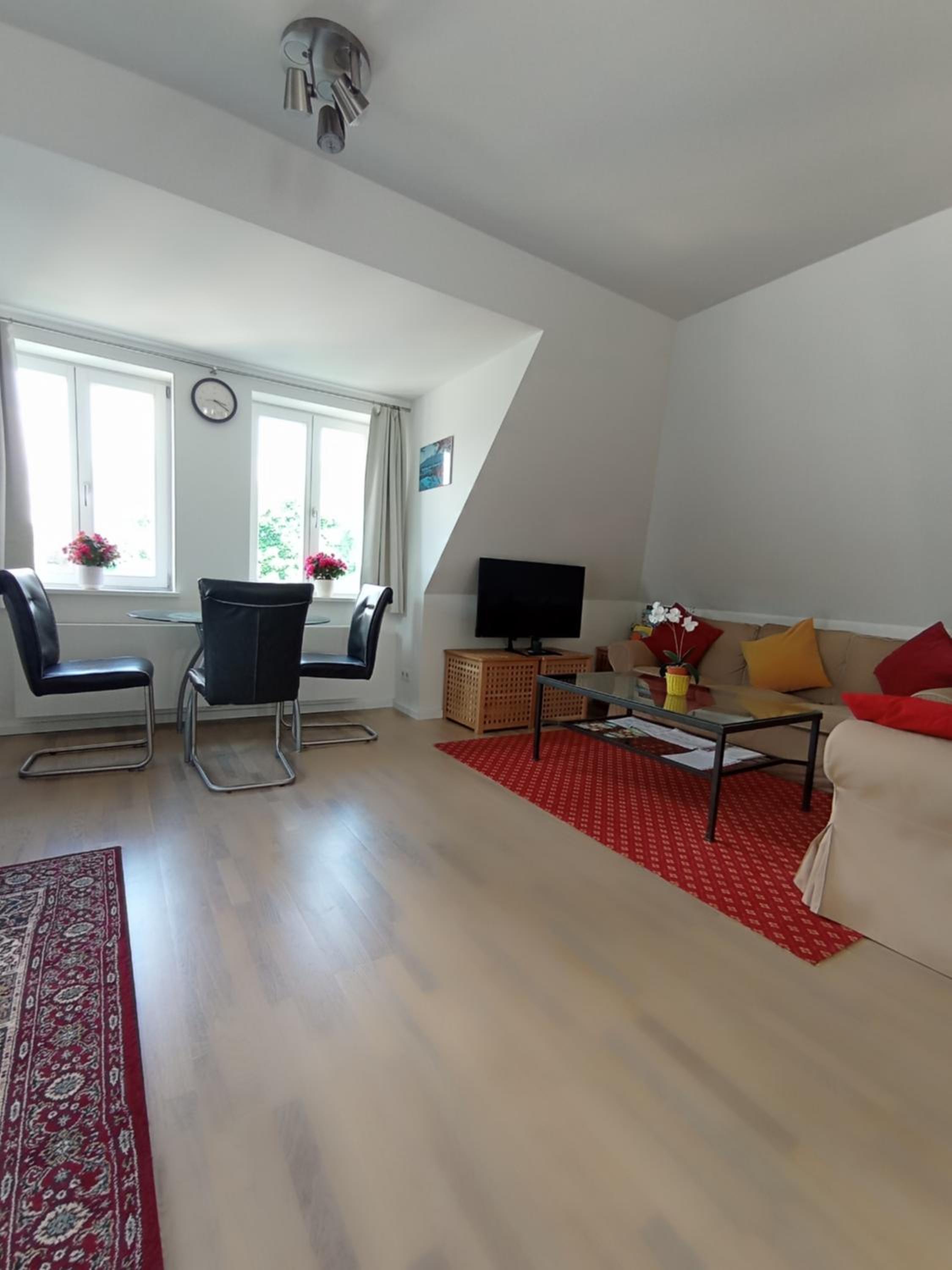 Peaceful Apartment-3 Zi, Loggia & Garden in Blankenese