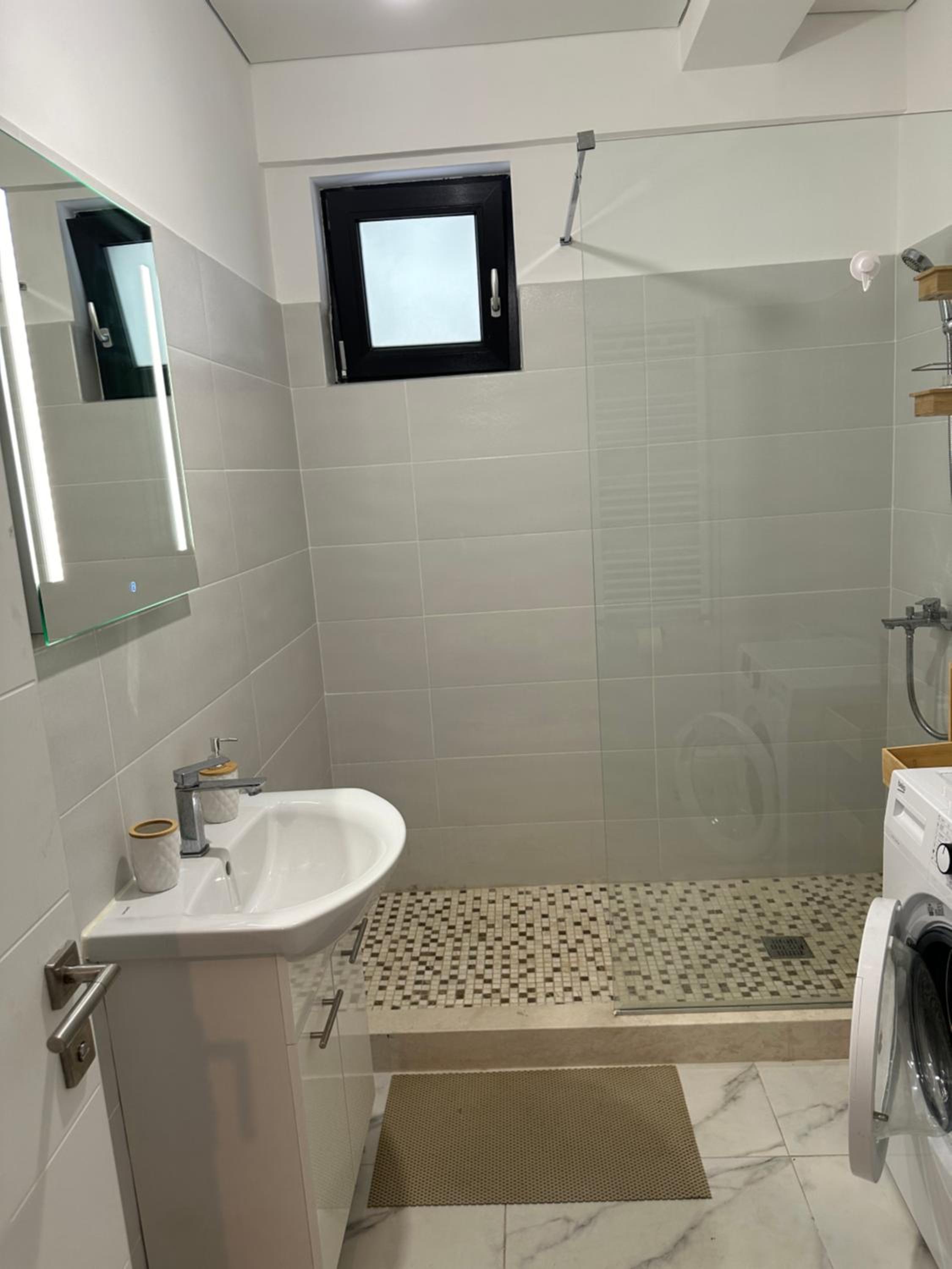 Sarah by Almar Luxury Mamaia Nord view 5
