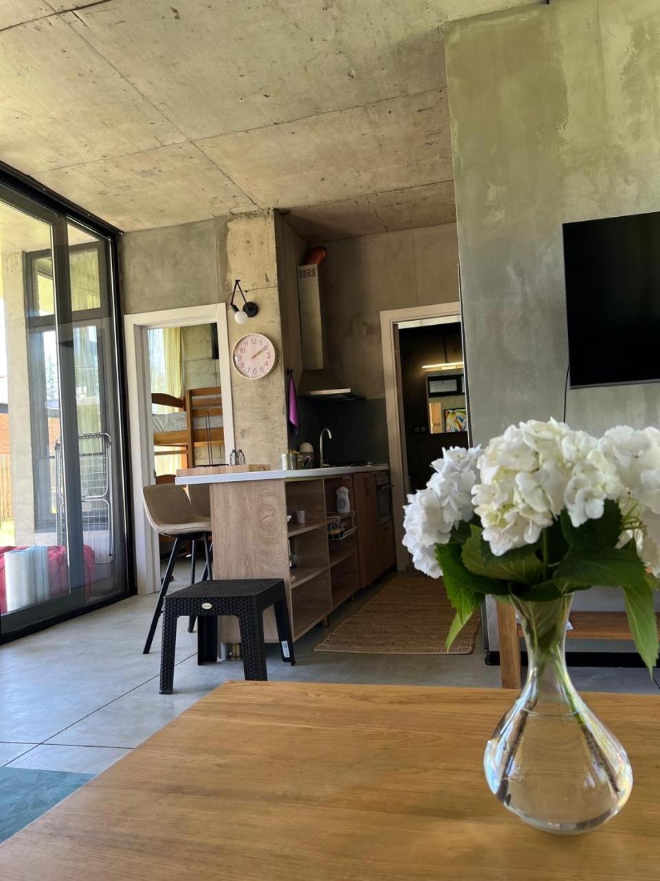 Nina's house & Yard 200m from beach Kaprovani
