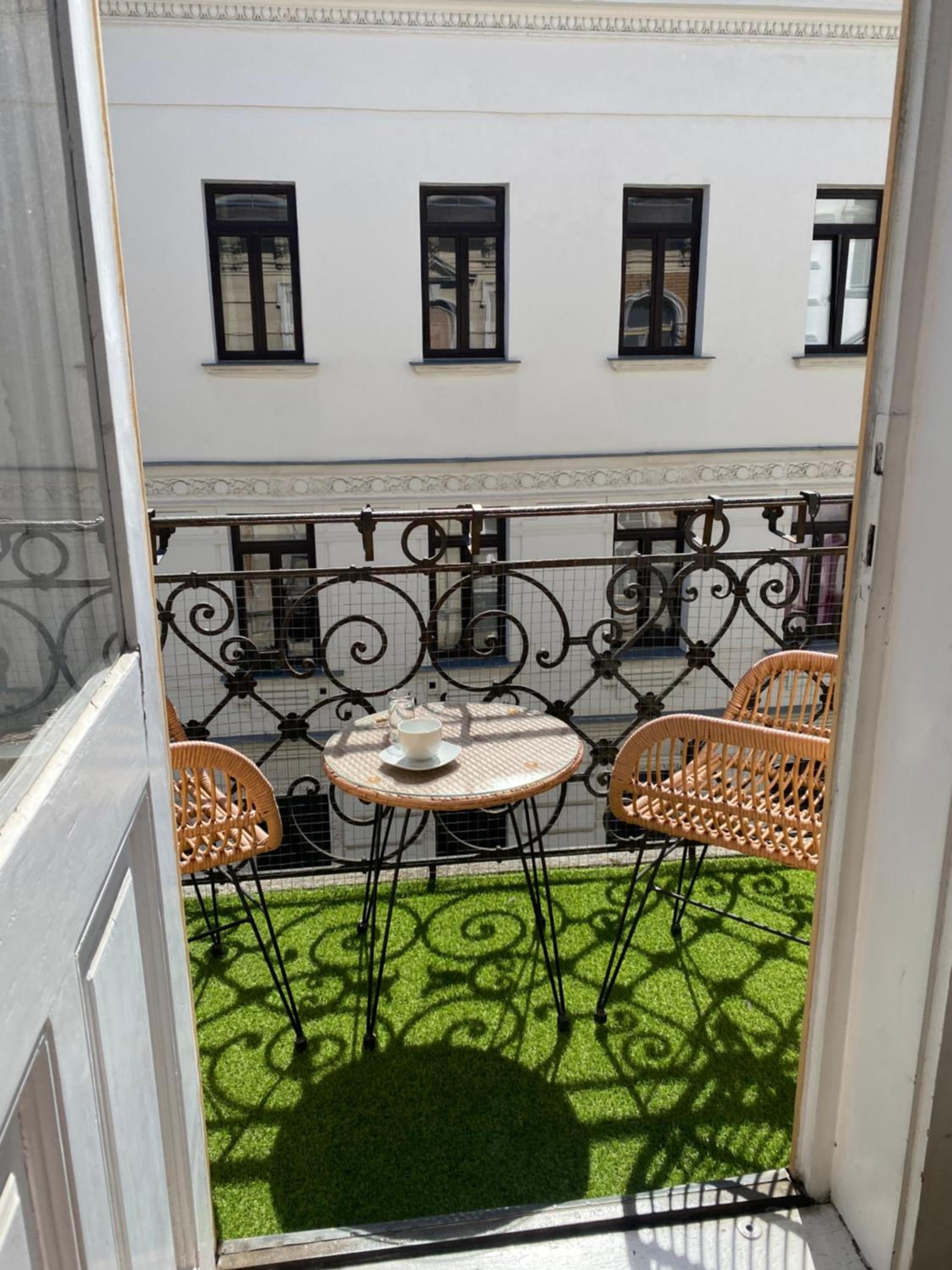 Großzügiger Wiener Altbau gleich neben Schönbrunn