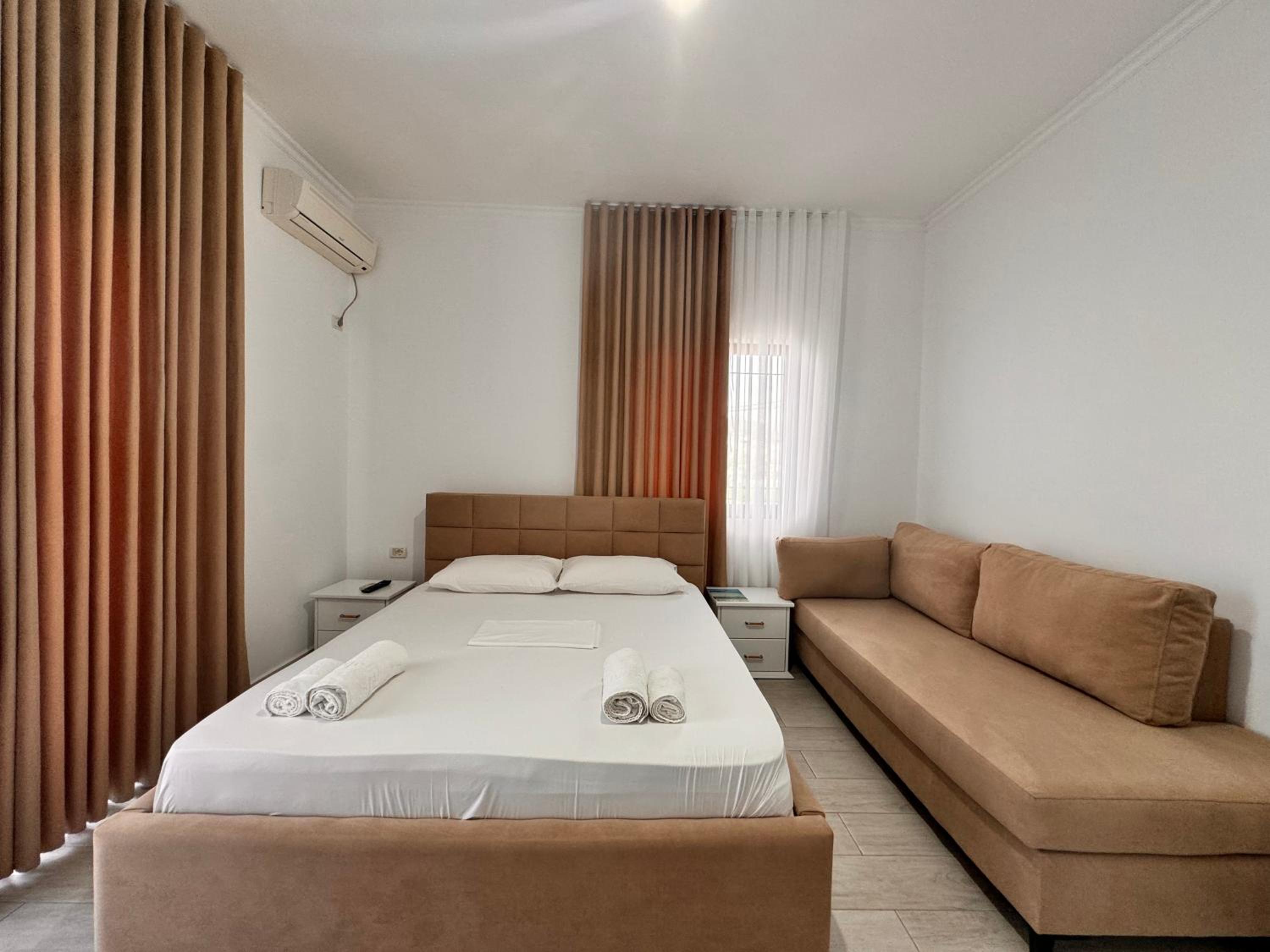 Dine Hotel