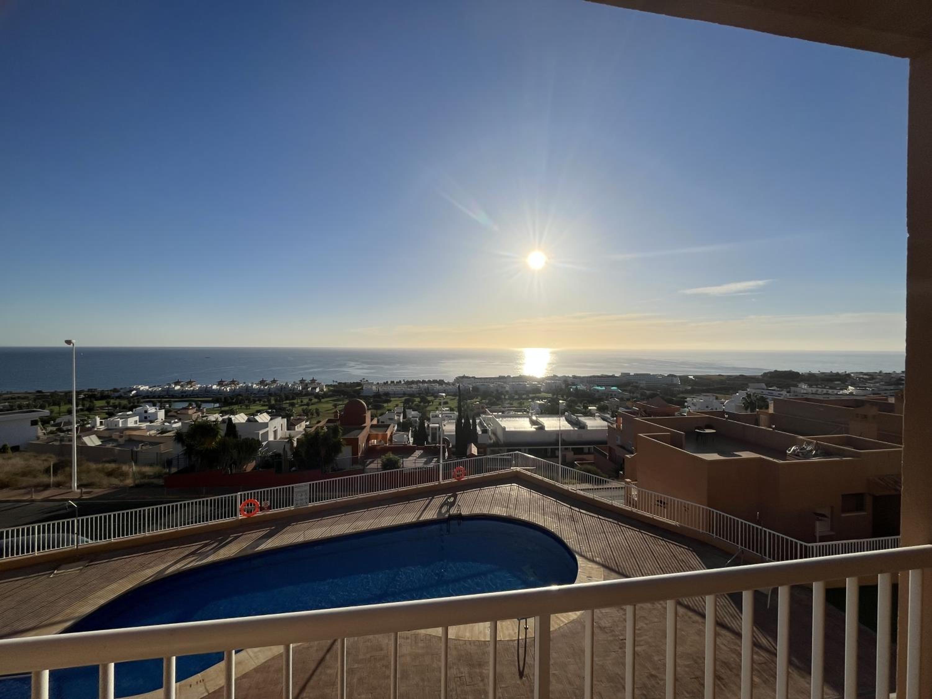 Moderno apartamento con vistas a la puesta de sol view 2