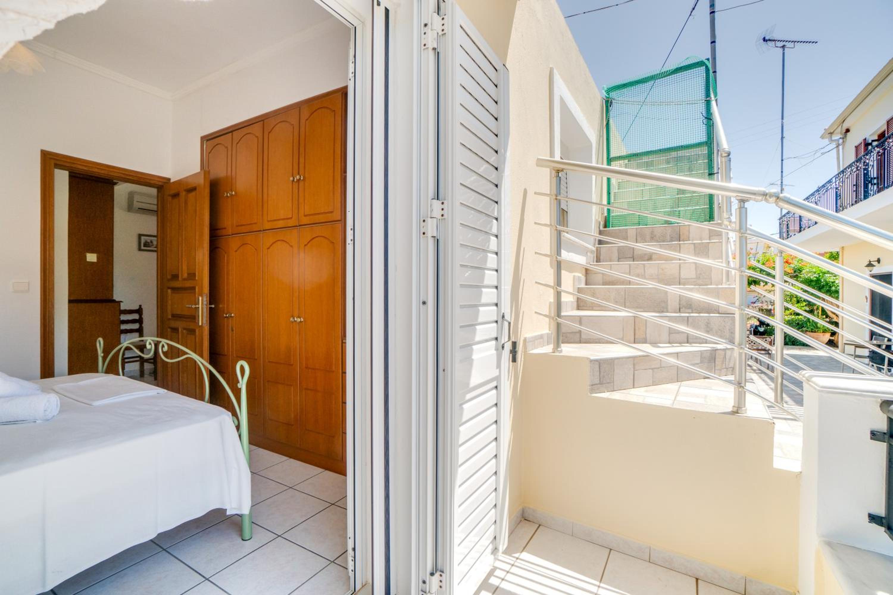 Captain Spiros Casa Nuova 2,3 photo 2