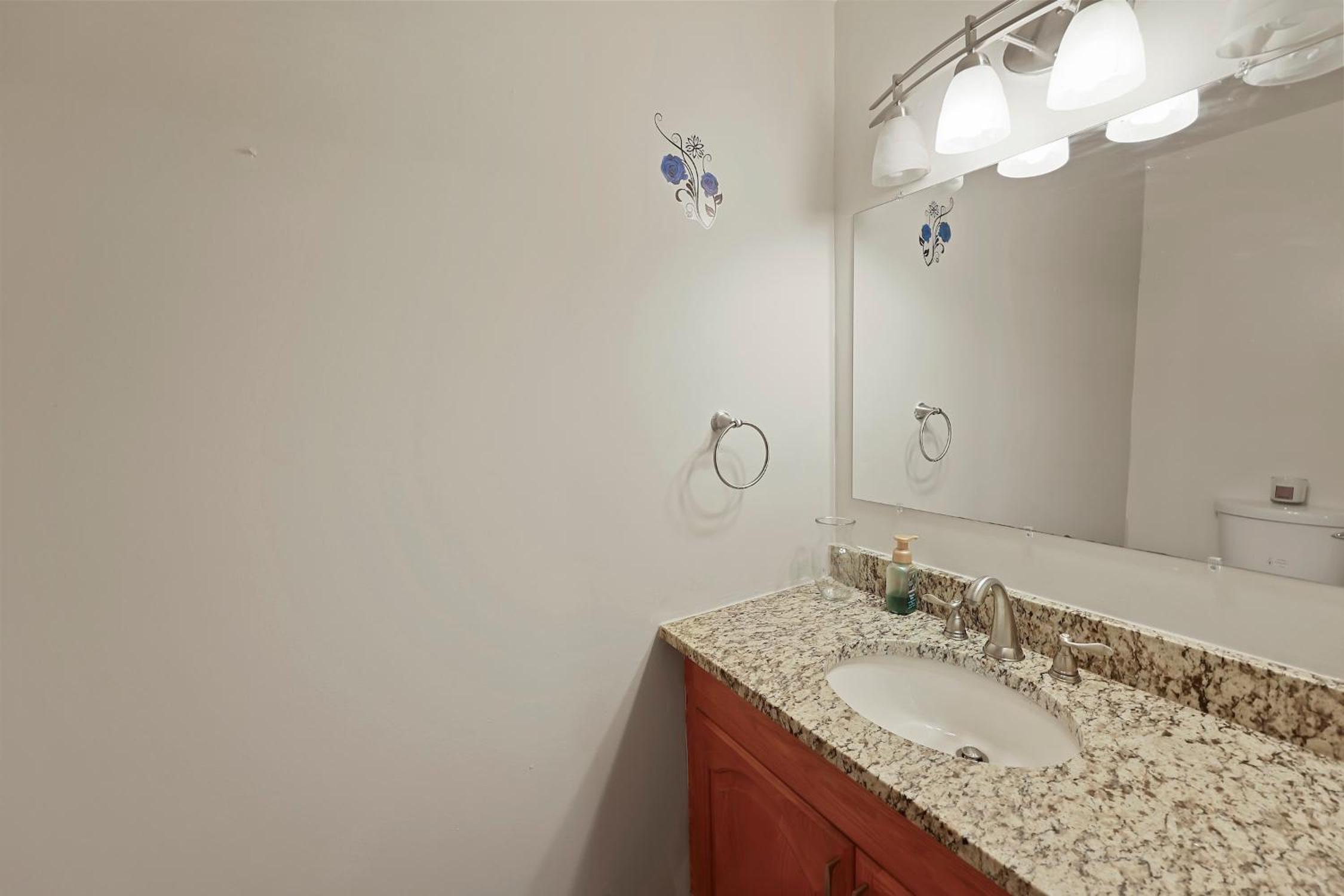 Spacious 3BR Townhouse with Balcony & Gym view 5