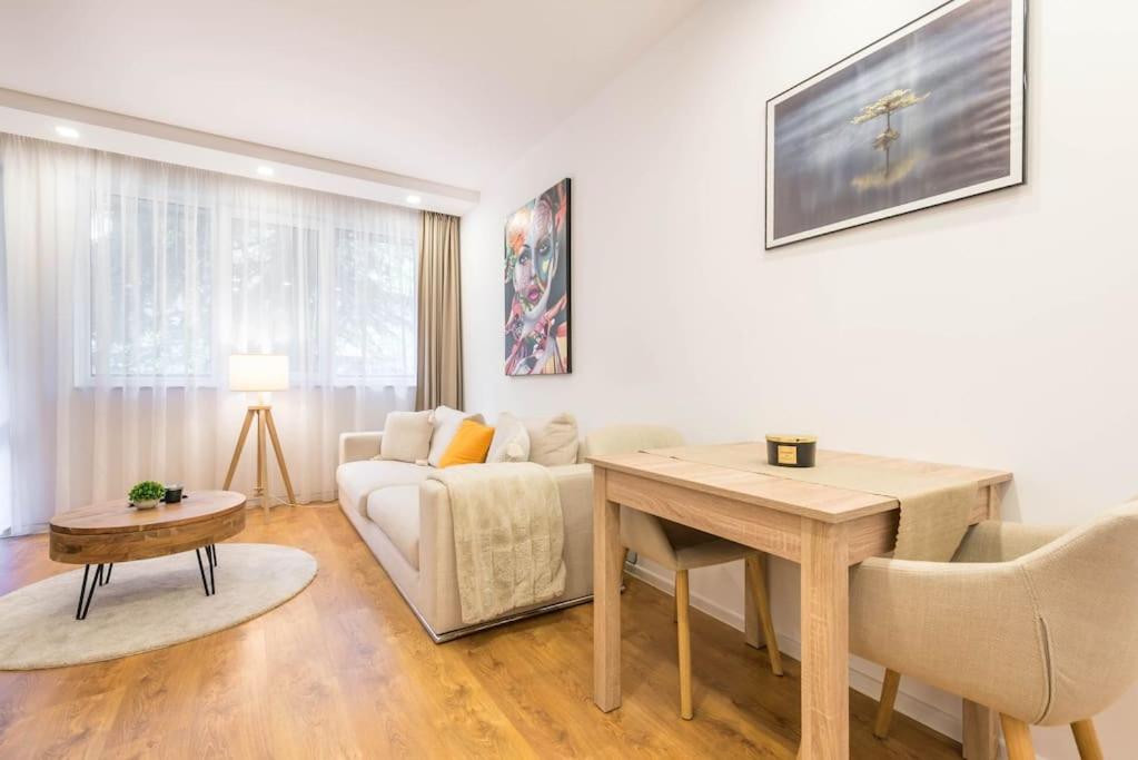Aquarelle Breeze apartment