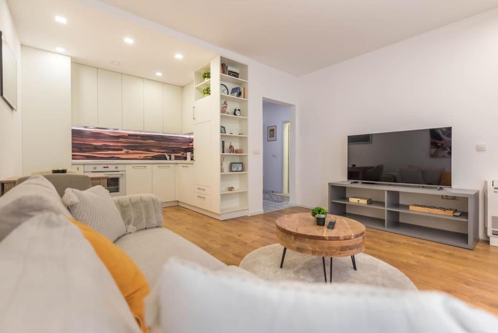 Aquarelle Breeze apartment