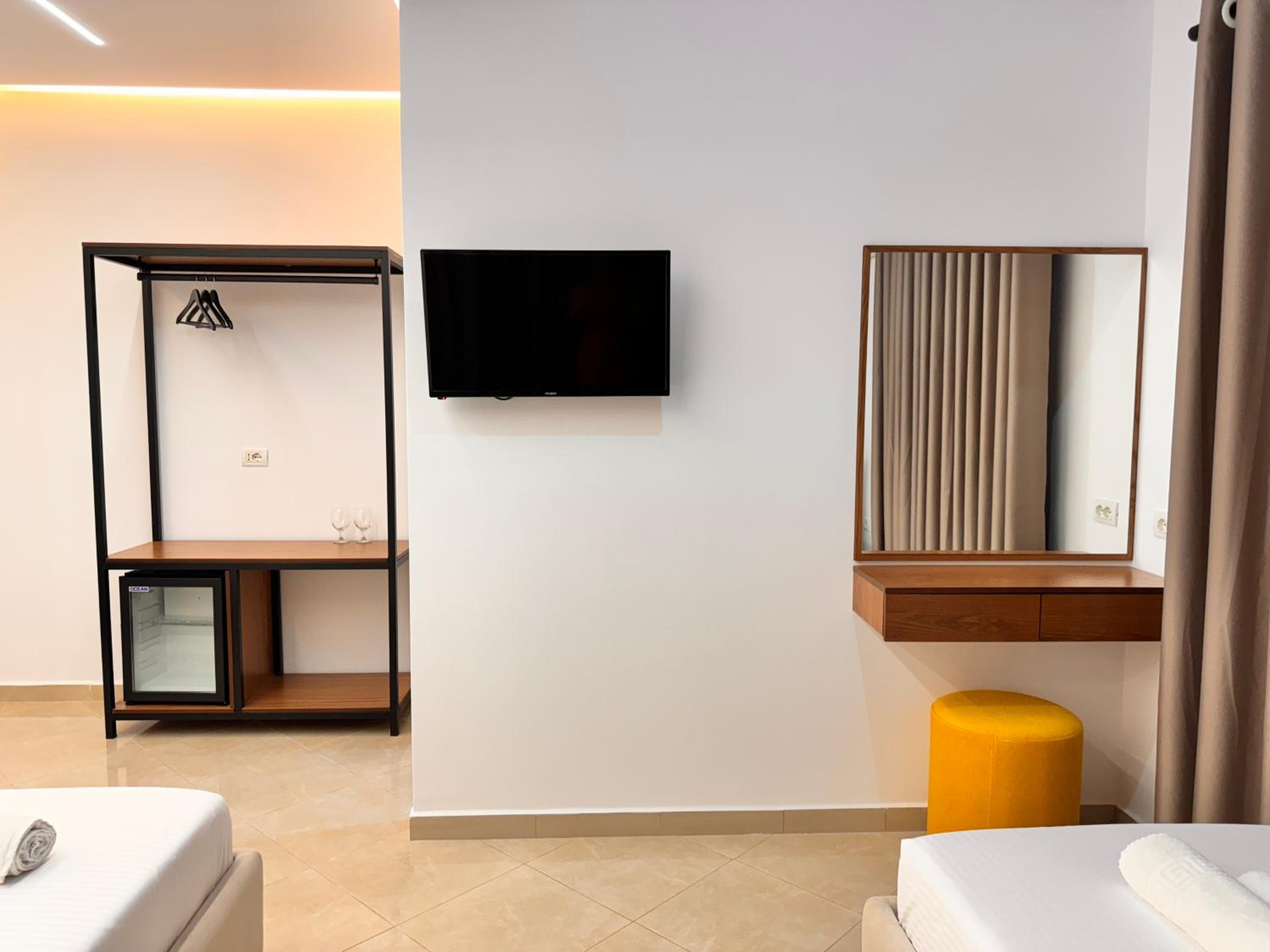 Dine Hotel