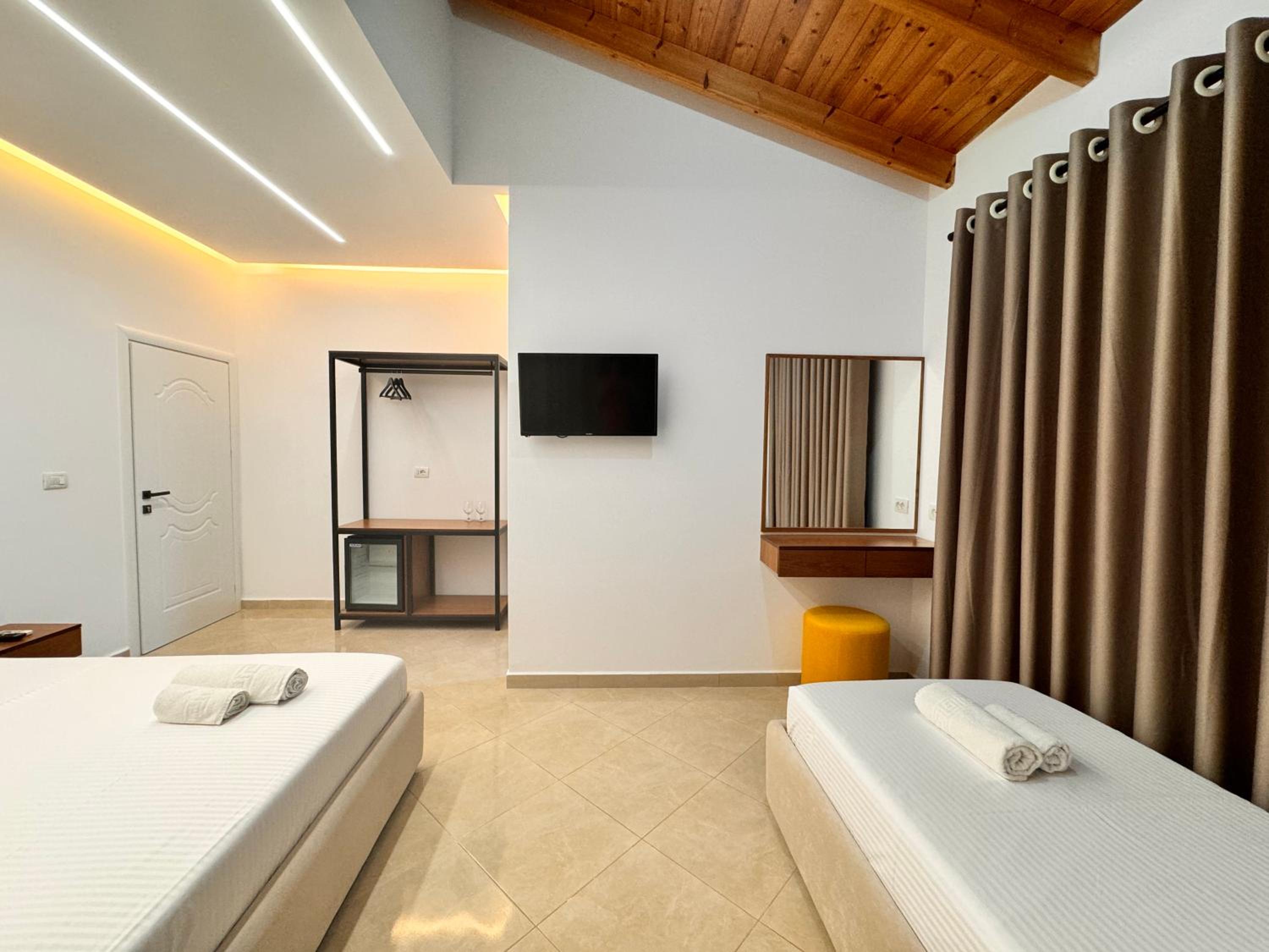 Dine Hotel