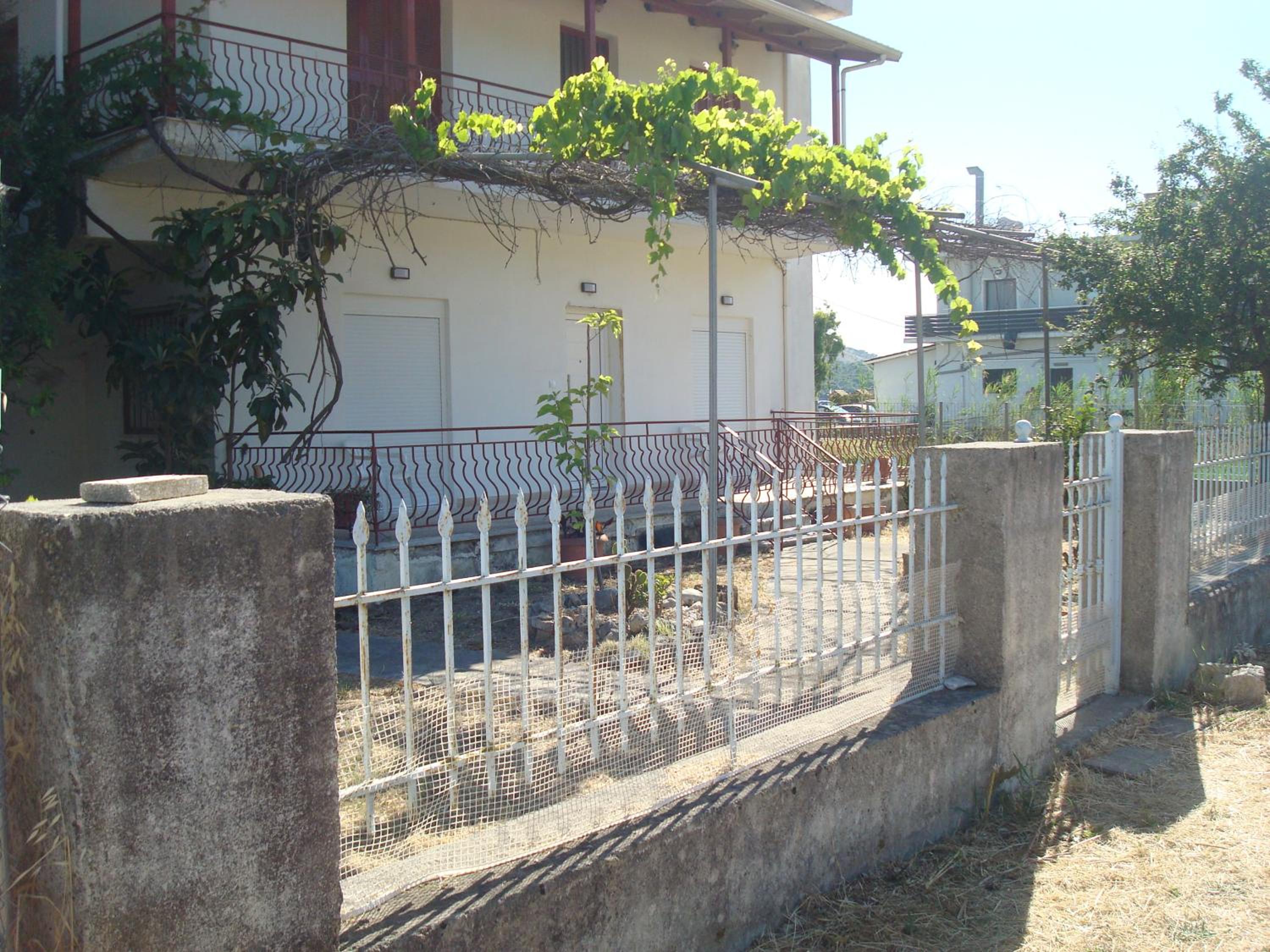 Plataria Houses