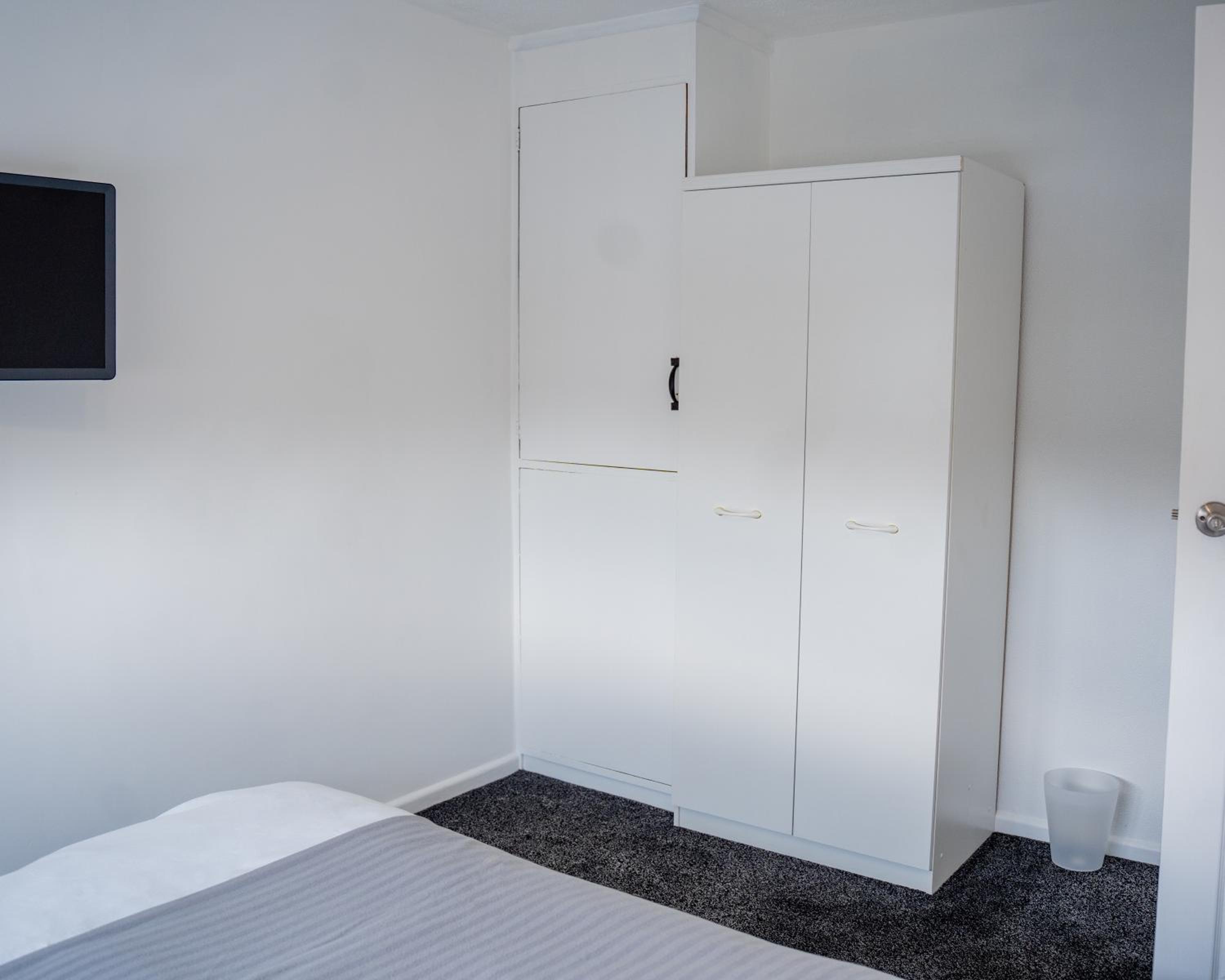 Rent Entire Calmhaven Apartment