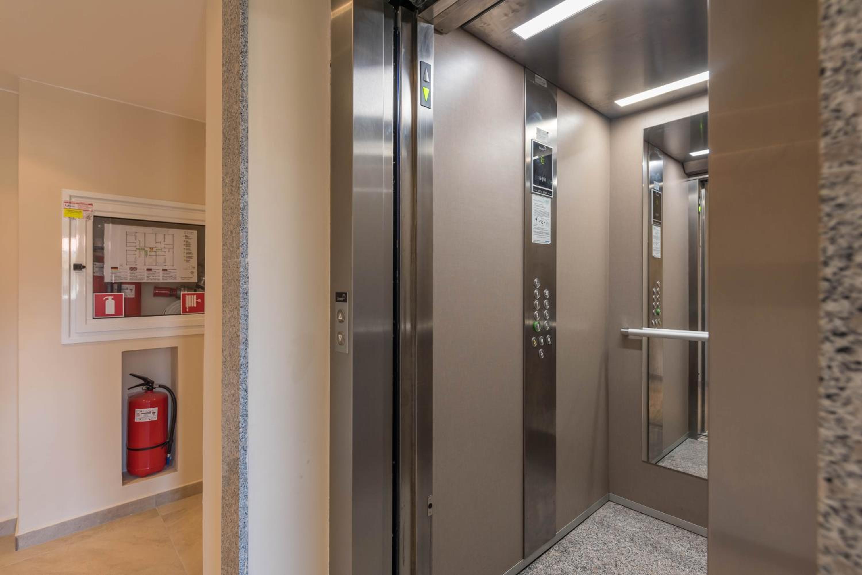 Golden Sands Apartment