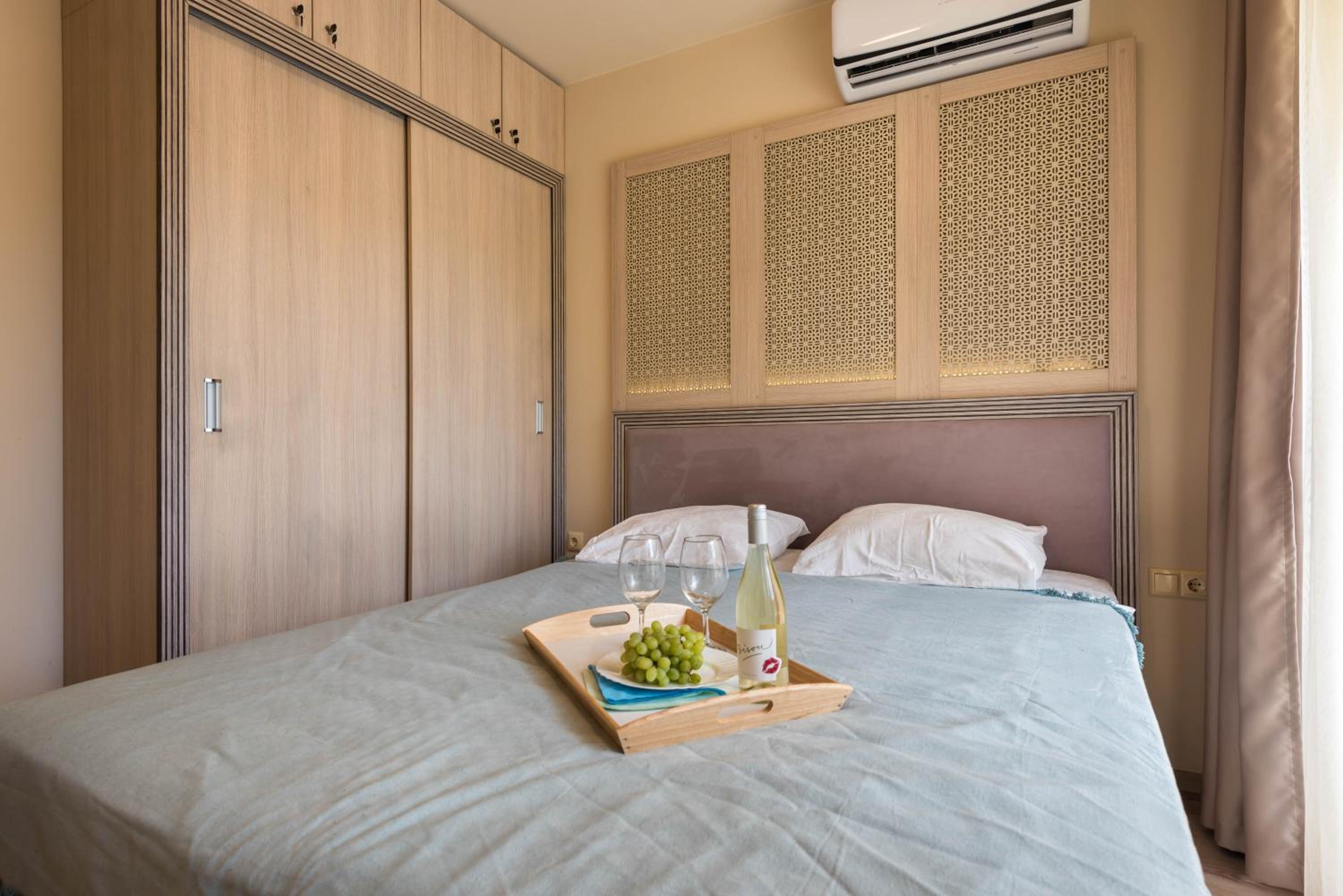Golden Sands Apartment