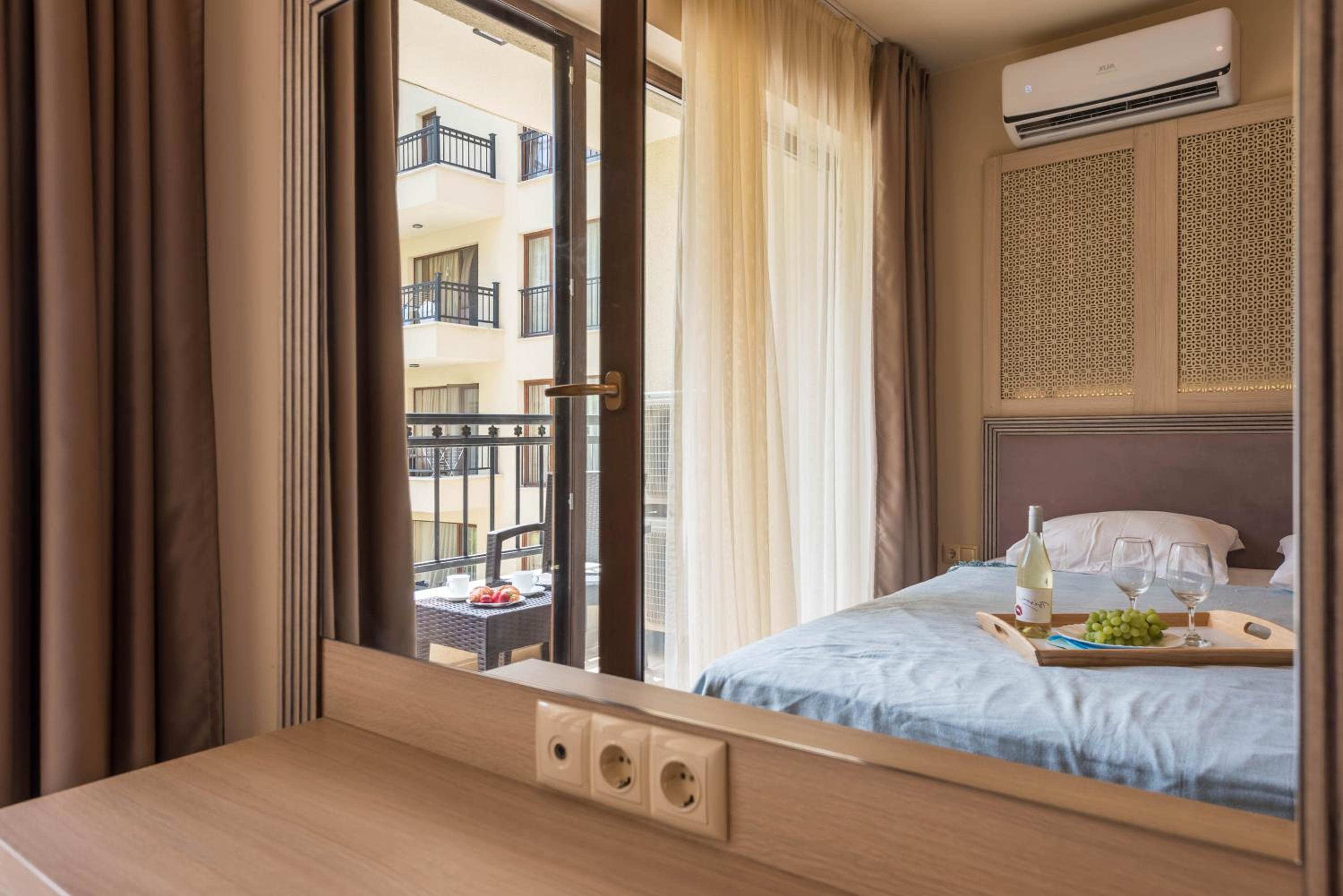 Golden Sands Apartment