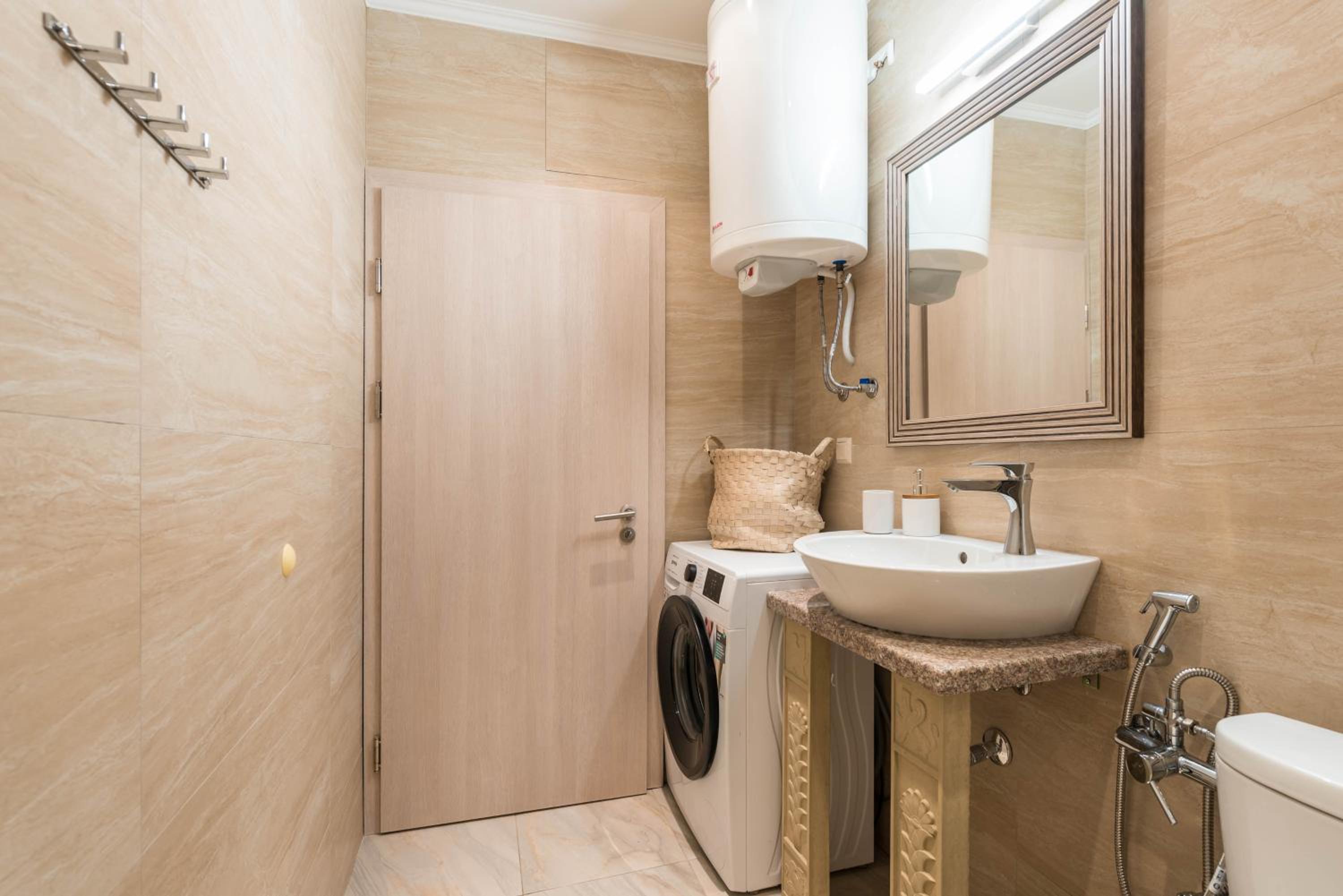 Golden Sands Apartment