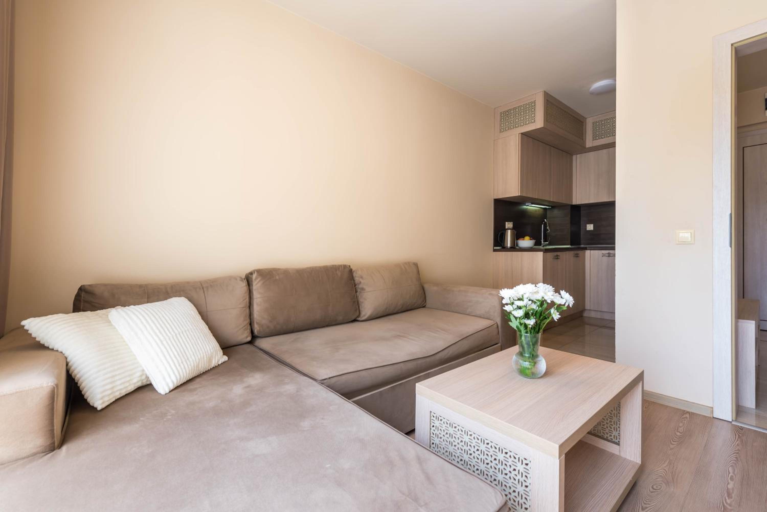 Golden Sands Apartment