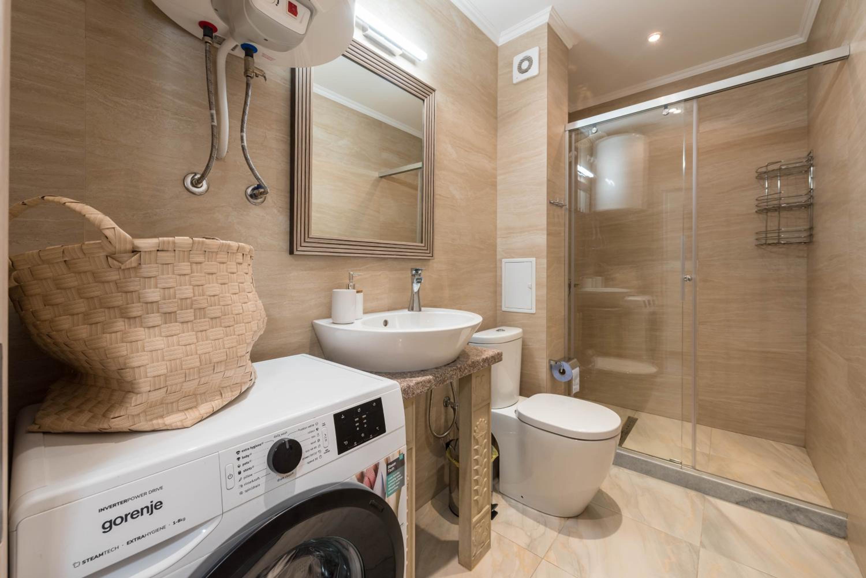 Golden Sands Apartment